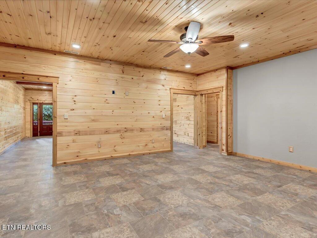 Norris Lake Real Estate - Image# 35