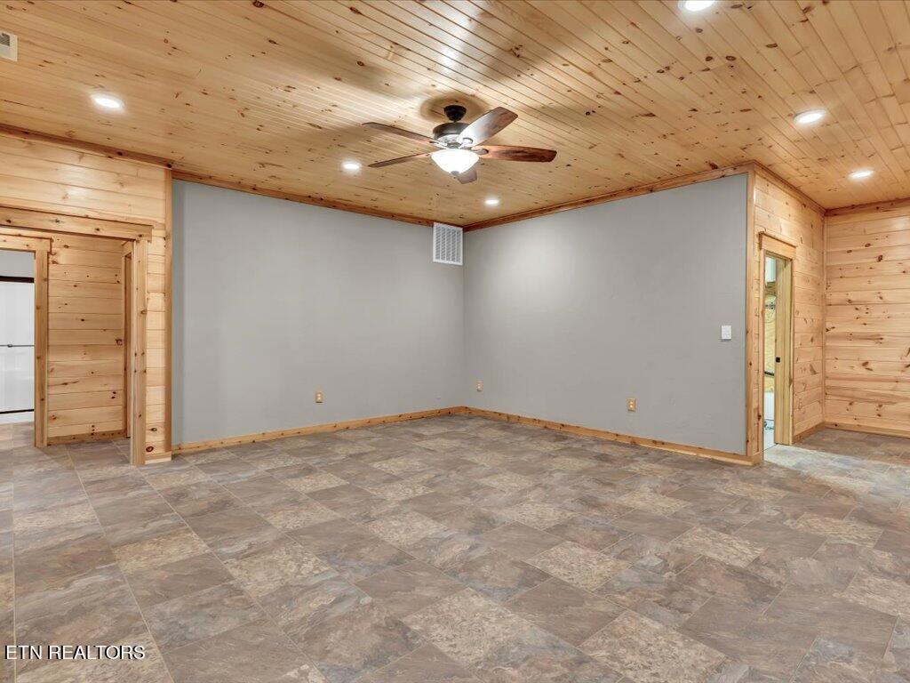 Norris Lake Real Estate - Image# 37