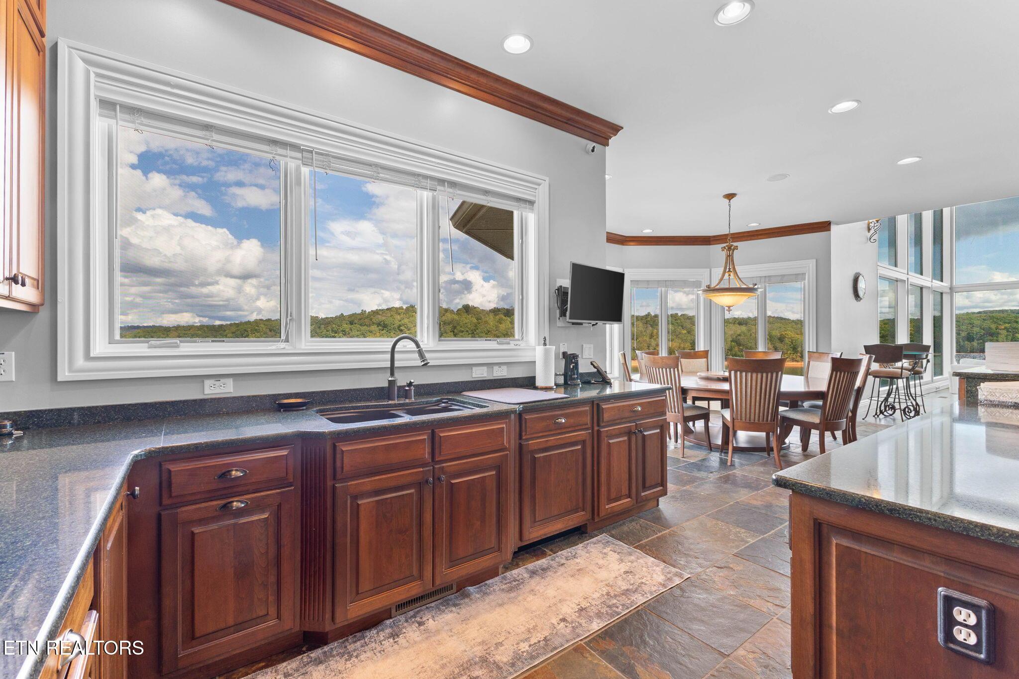 643 Crown Pointe Rd, Lafollette, TN - Norris Lake Real Estate - Image# 71
