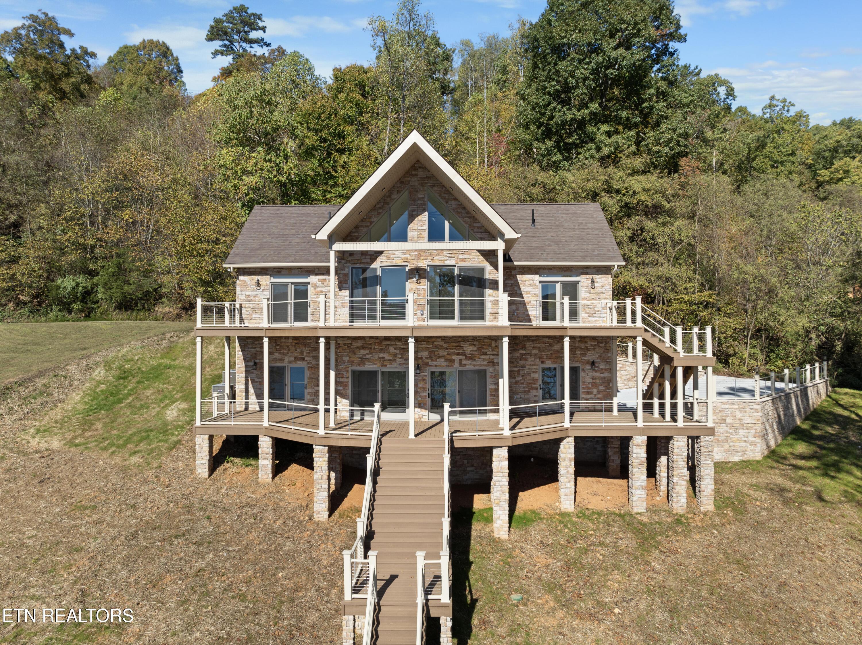 293 Platinum Drive, New Tazewell, TN - Norris Lake Real Estate - Image# 2