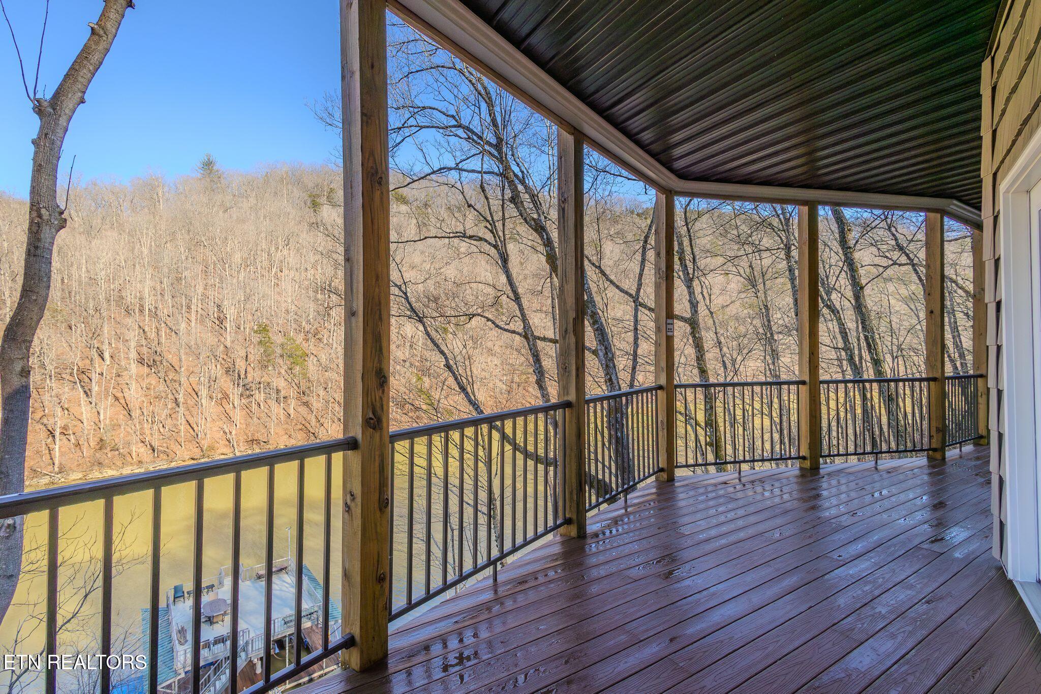 300 Hiawatha Lane, Caryville, TN - Norris Lake Real Estate - Image# 9