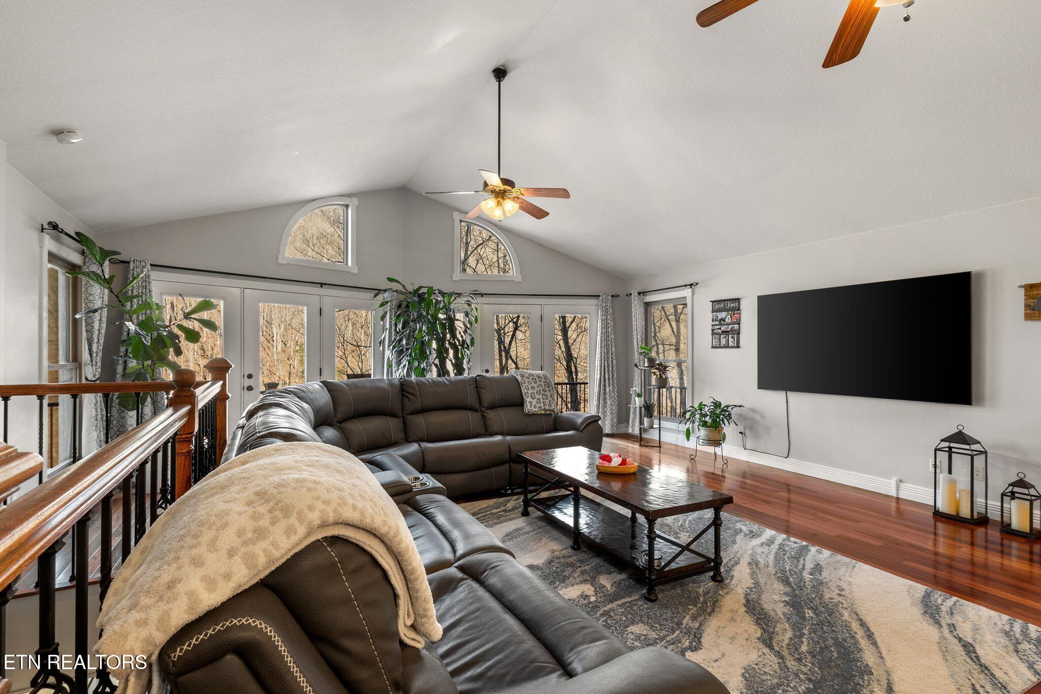 300 Hiawatha Lane, Caryville, TN - Norris Lake Real Estate - Image# 18