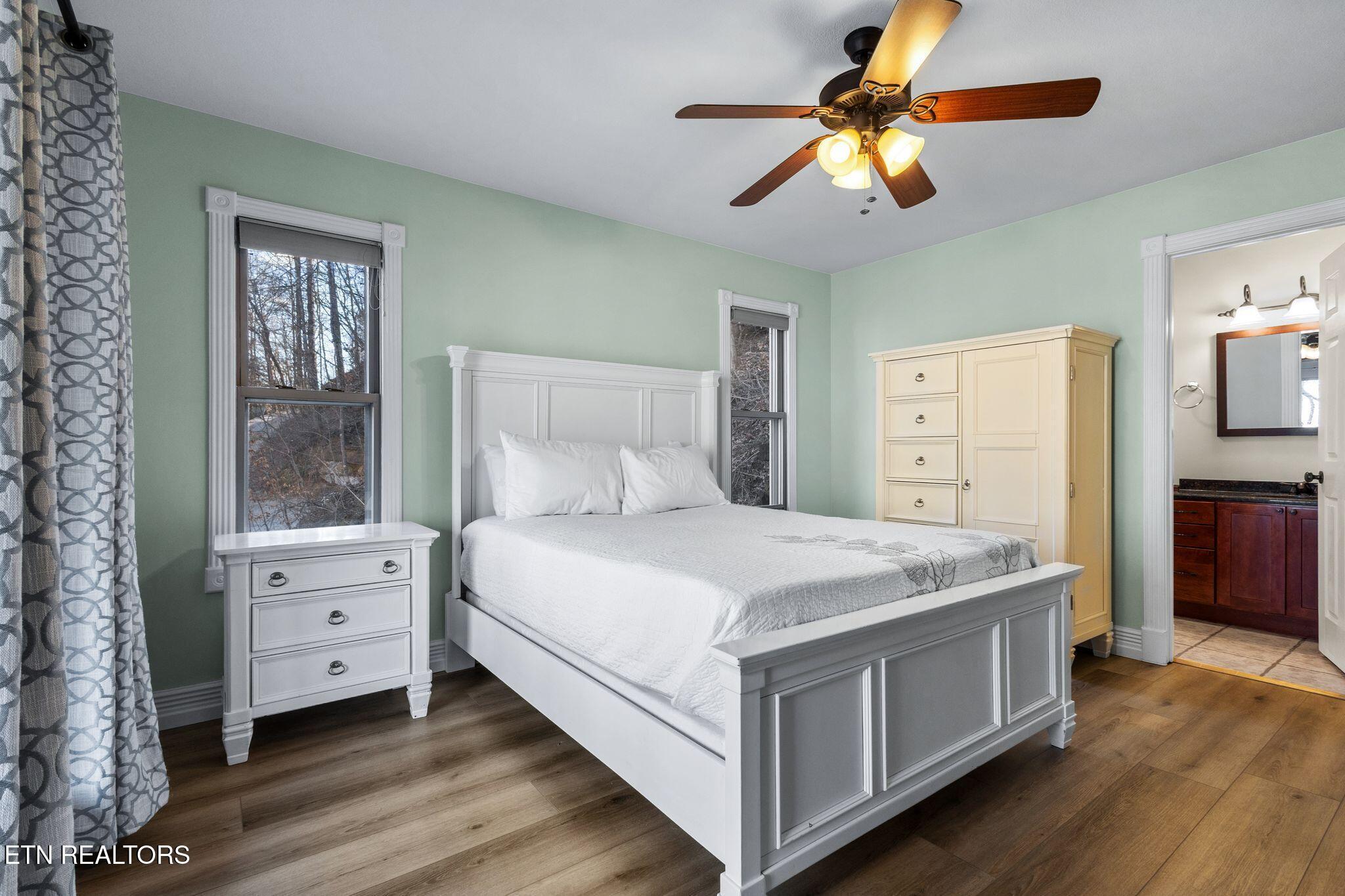 300 Hiawatha Lane, Caryville, TN - Norris Lake Real Estate - Image# 24