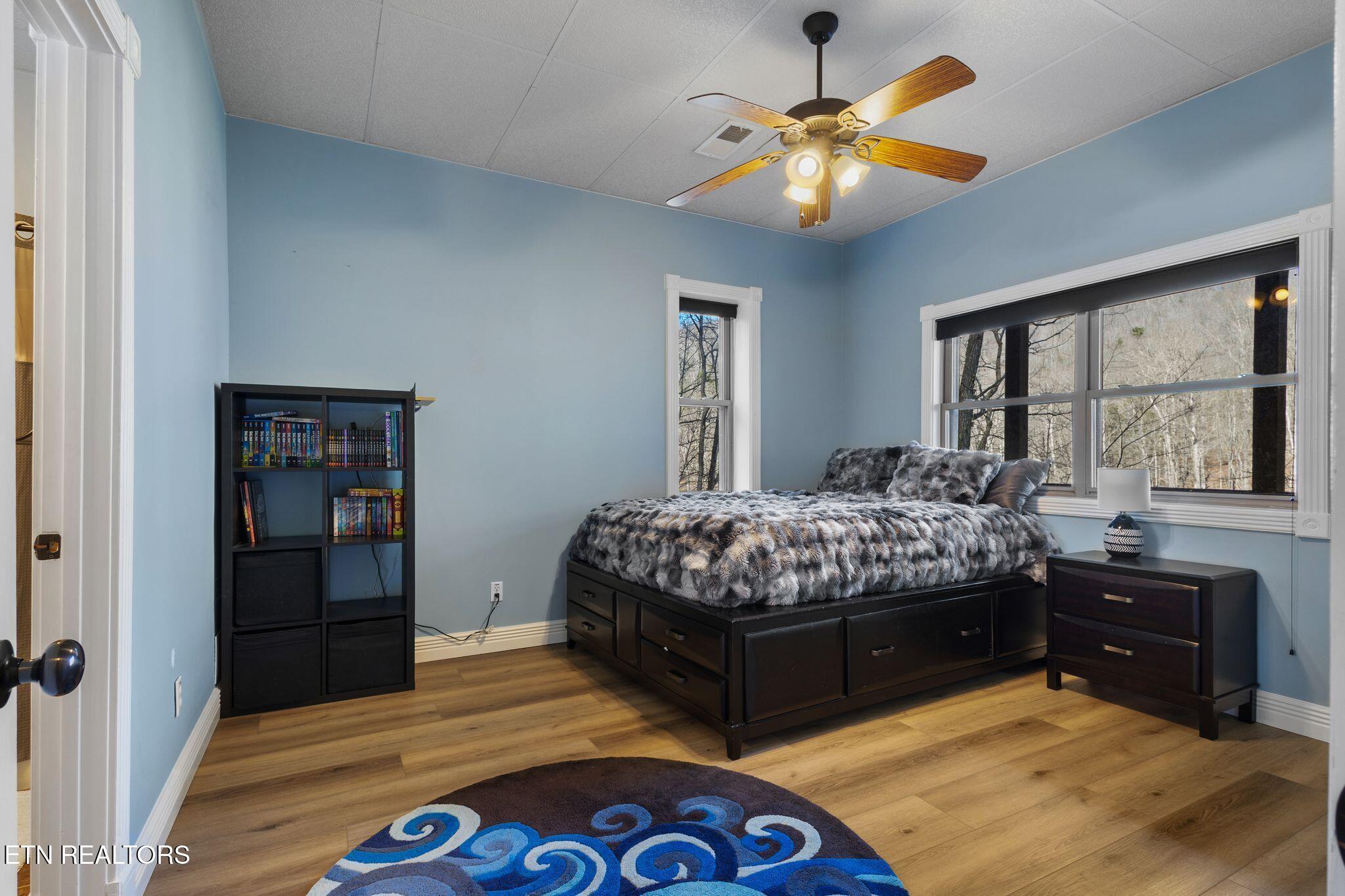 300 Hiawatha Lane, Caryville, TN - Norris Lake Real Estate - Image# 37