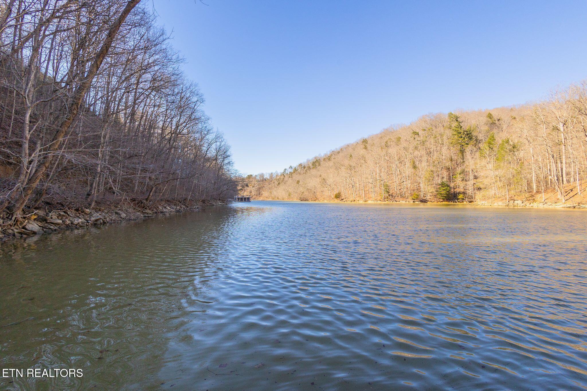 300 Hiawatha Lane, Caryville, TN - Norris Lake Real Estate - Image# 56