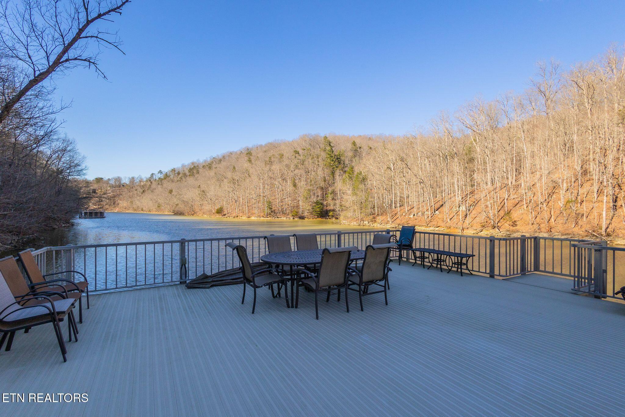 300 Hiawatha Lane, Caryville, TN - Norris Lake Real Estate - Image# 57