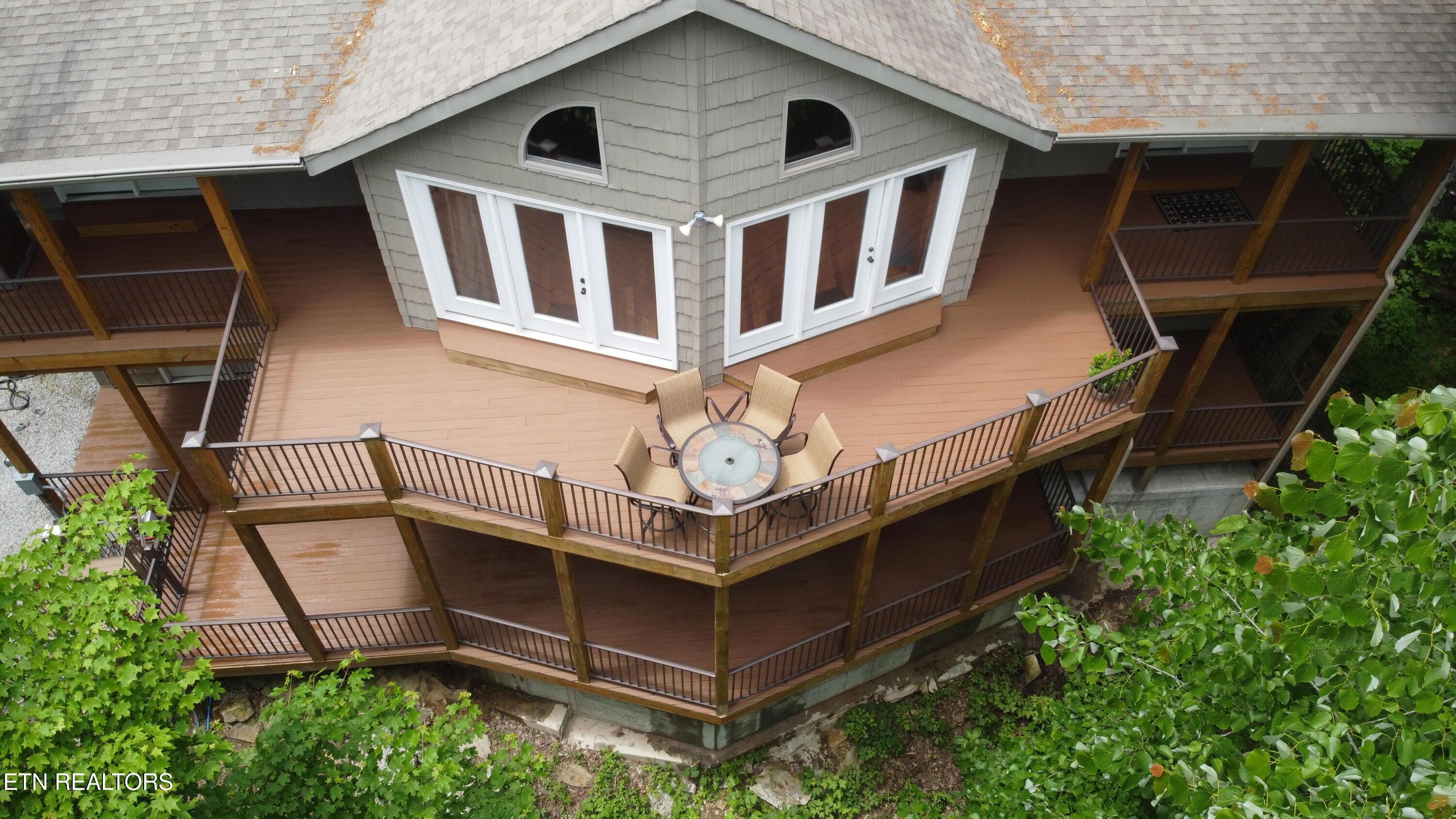 300 Hiawatha Lane, Caryville, TN - Norris Lake Real Estate - Image# 3