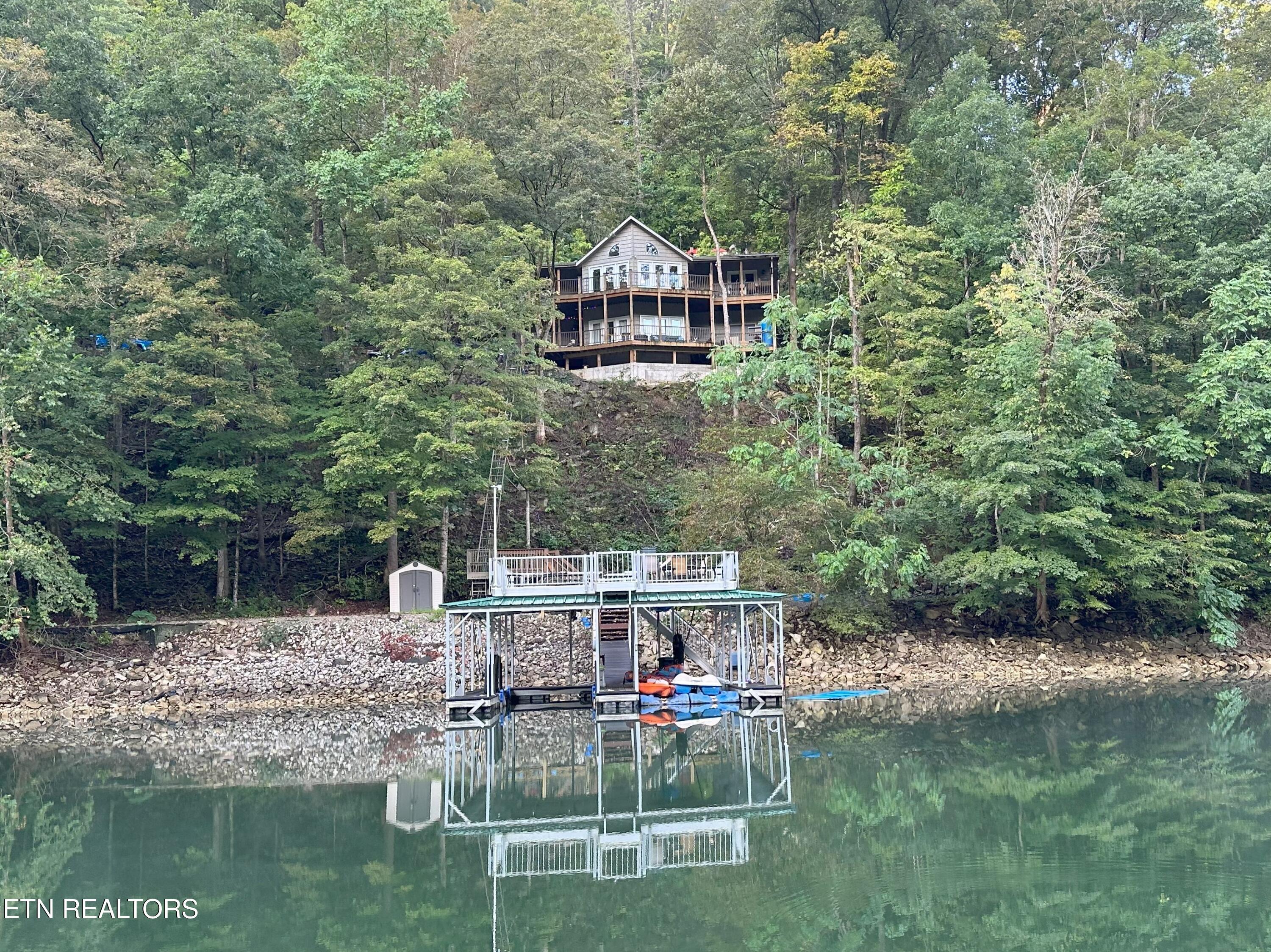 300 Hiawatha Lane, Caryville, TN - Norris Lake Real Estate - Image# 1