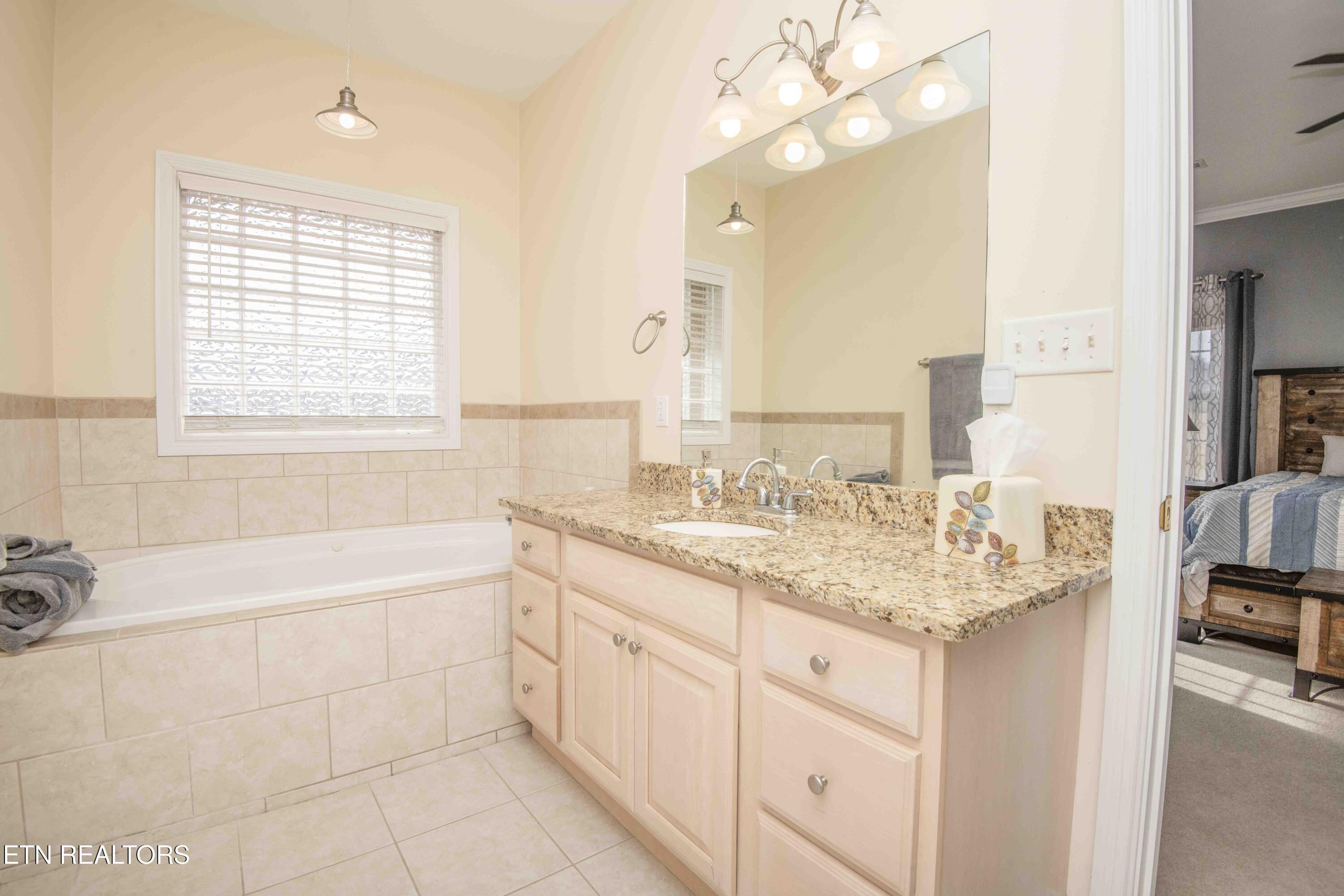 107 Sunny St, Sharps Chapel, TN - Norris Lake Real Estate - Image# 24