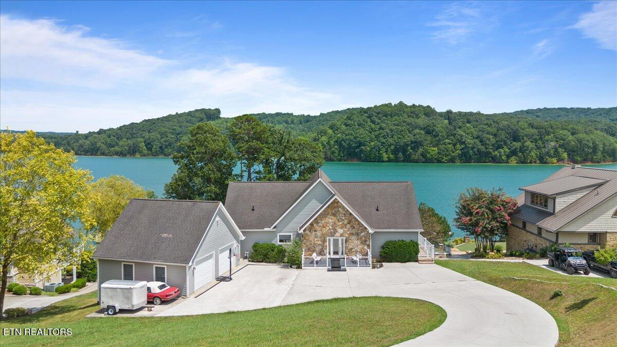 493 Deer Hill Lane, Lafollette, TN - Norris Lake Real Estate - Image# 2