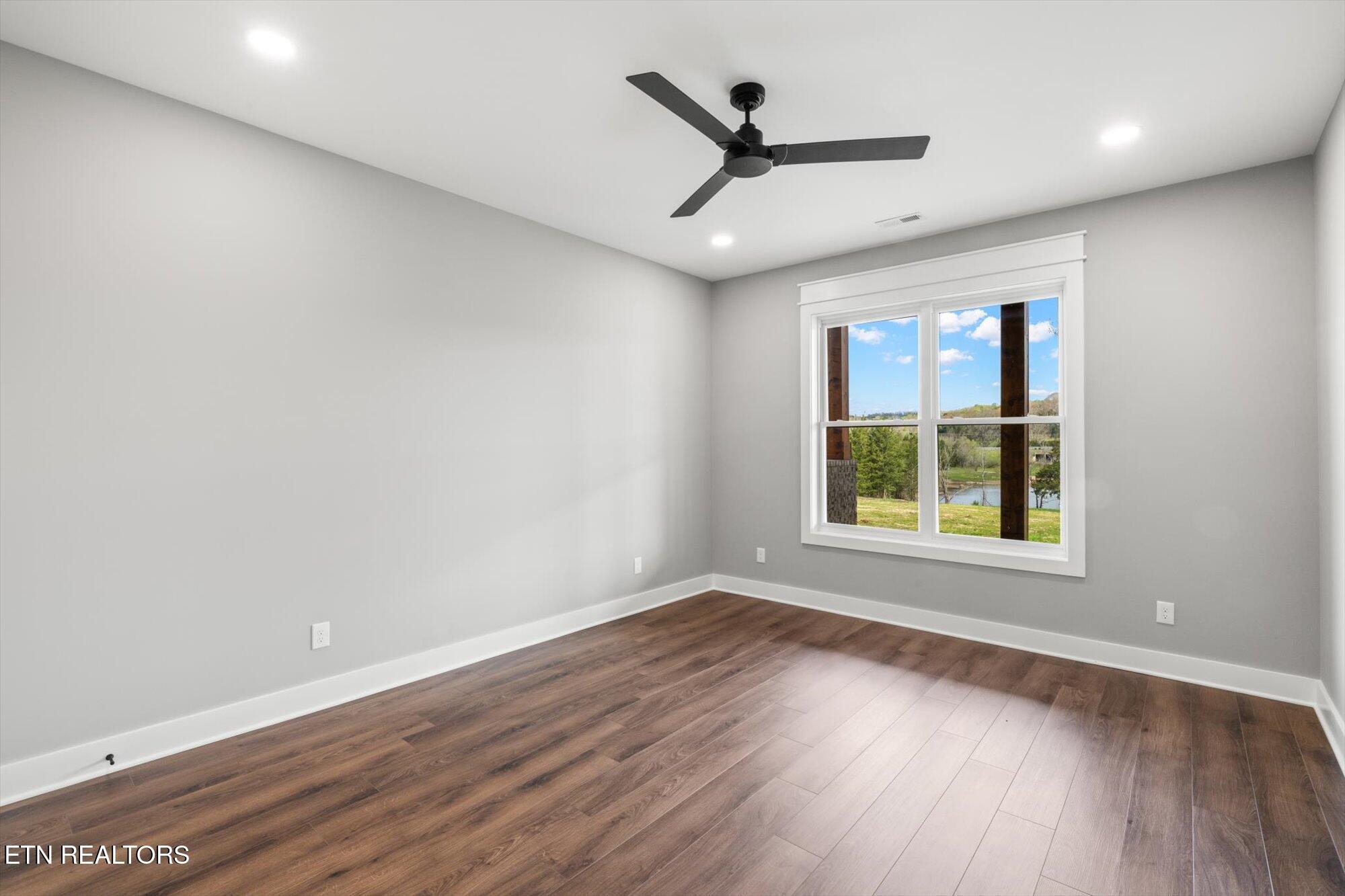Norris Lake Real Estate - Image# 37