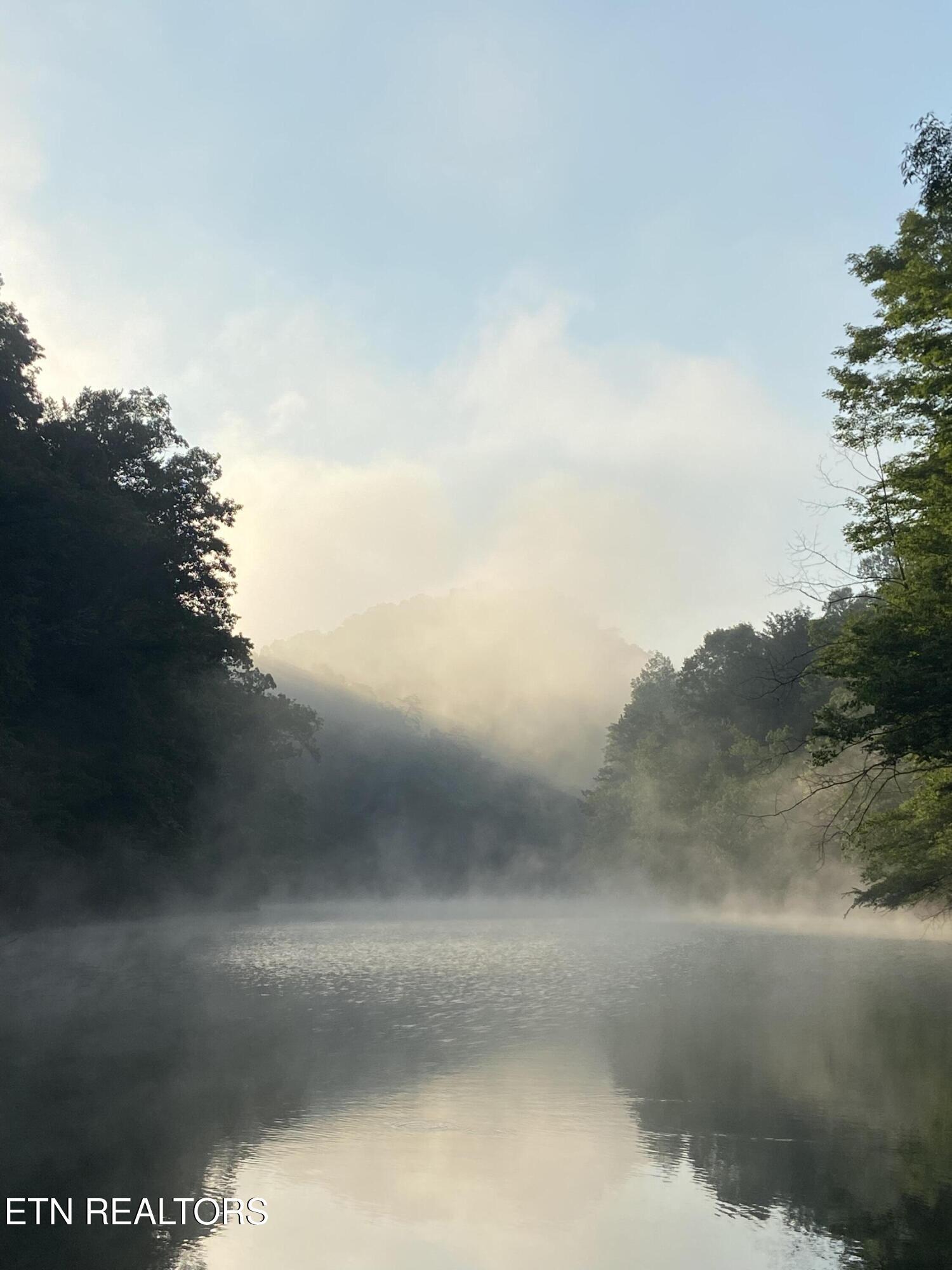 17 Mountain Shores Rd Rd, New Tazewell, TN - Norris Lake Real Estate - Image# 1