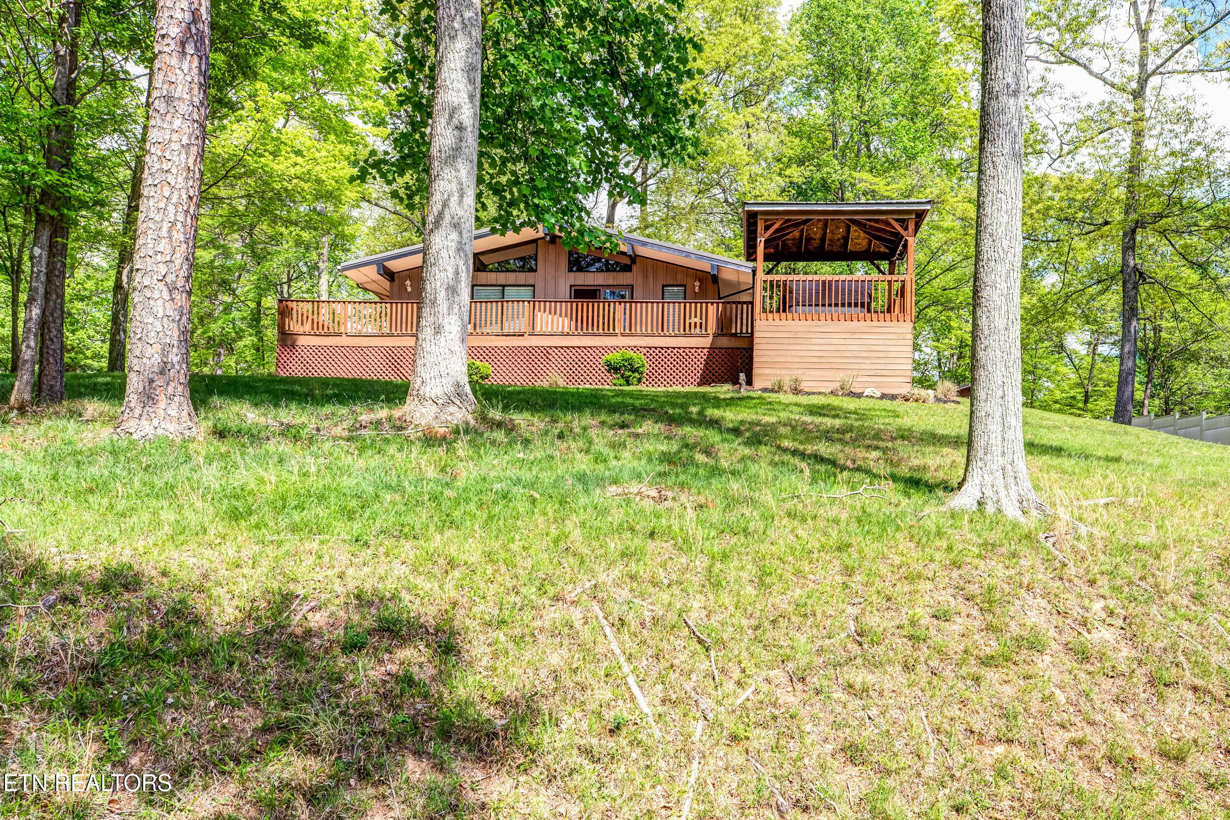 129 Bucks and Doe Lane, Lafollette, TN - Norris Lake Real Estate - Image# 1