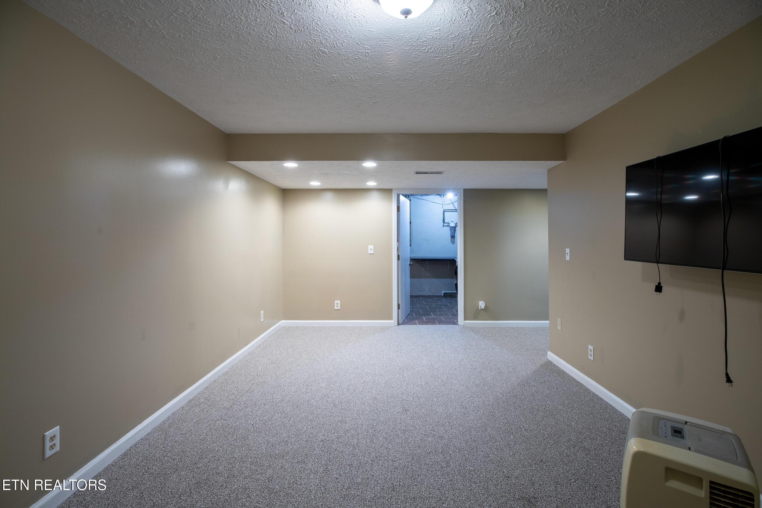 129 Bucks and Doe Lane, Lafollette, TN - Norris Lake Real Estate - Image# 35