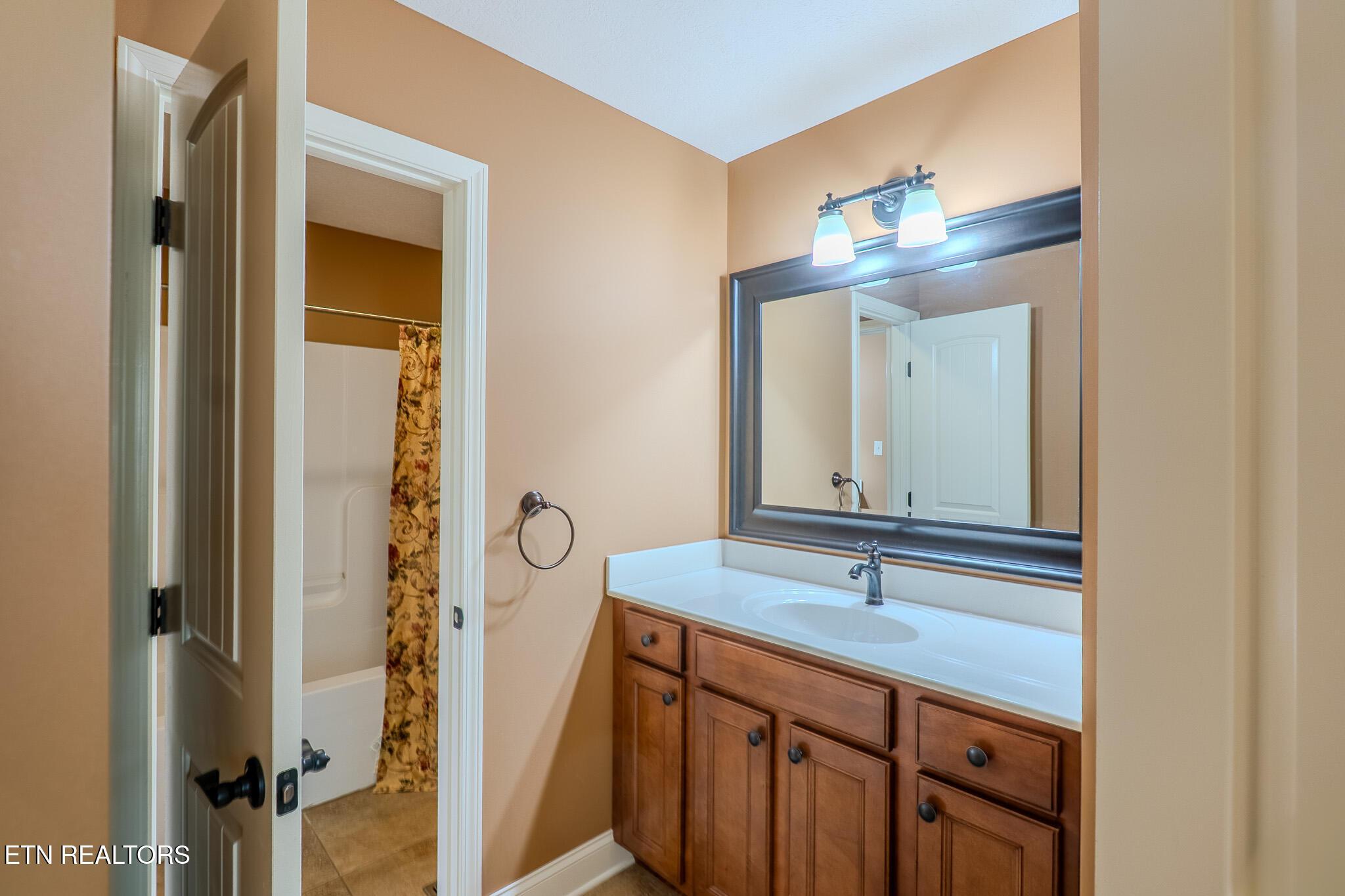 449 Hickory Pointe Lane, Maynardville, TN - Norris Lake Real Estate - Image# 31