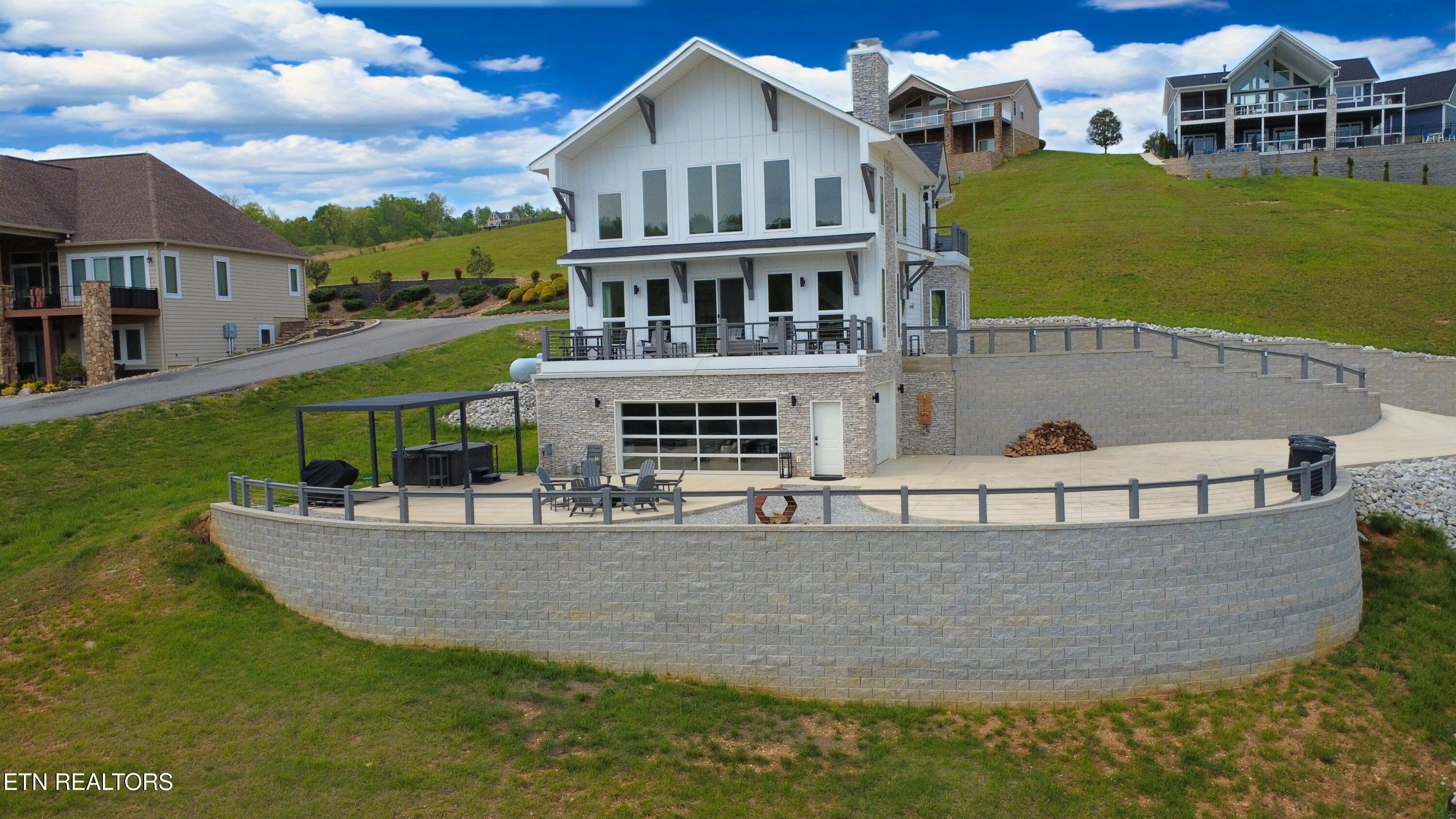 234 Cameron Loop, Lafollette, TN - Norris Lake Real Estate - Image# 1