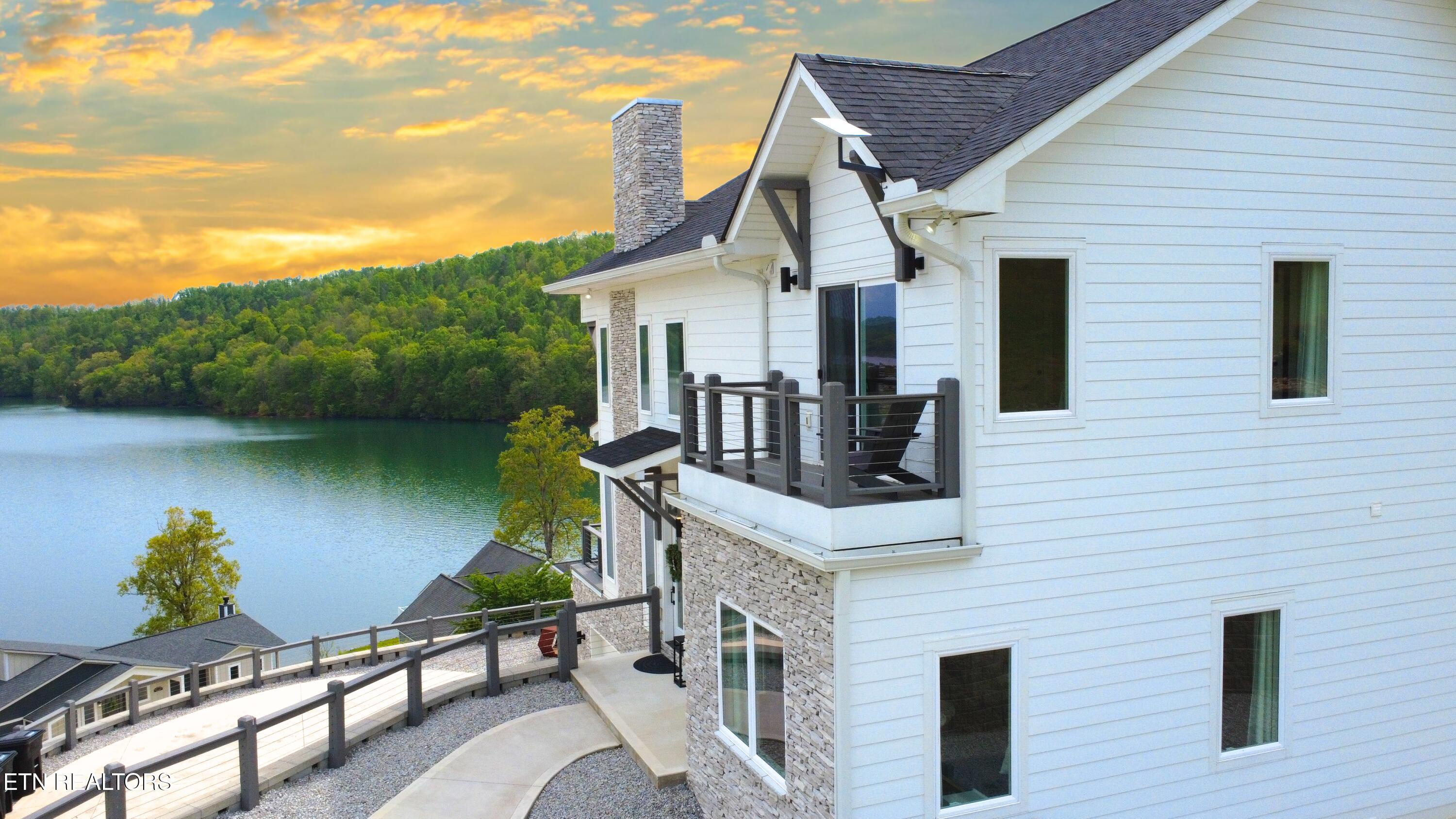 234 Cameron Loop, Lafollette, TN - Norris Lake Real Estate - Image# 2