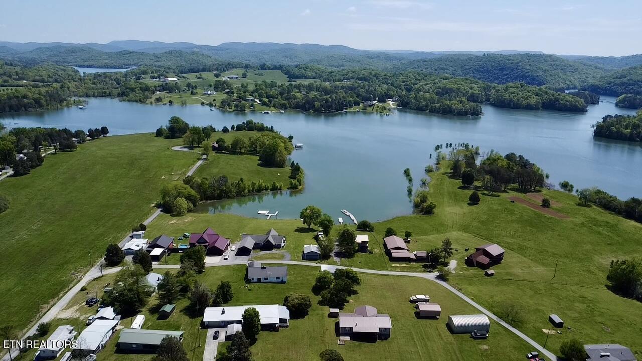 150 Lakeview Circle, Sharps Chapel, TN - Norris Lake Real Estate - Image# 3