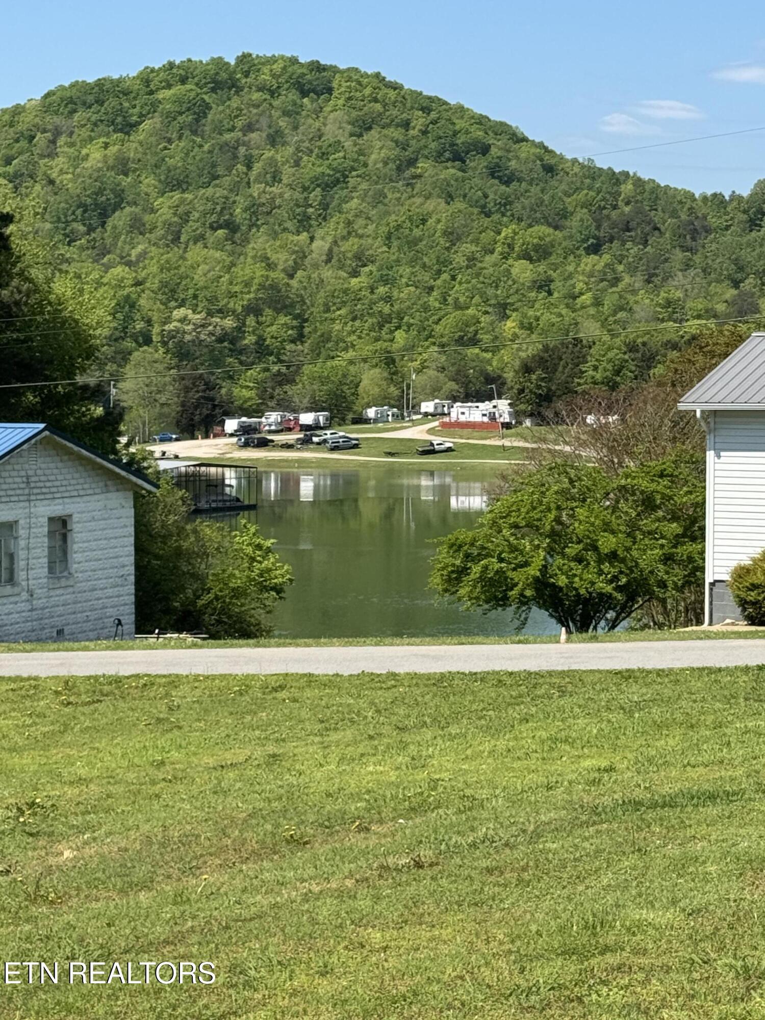 150 Lakeview Circle, Sharps Chapel, TN - Norris Lake Real Estate - Image# 6