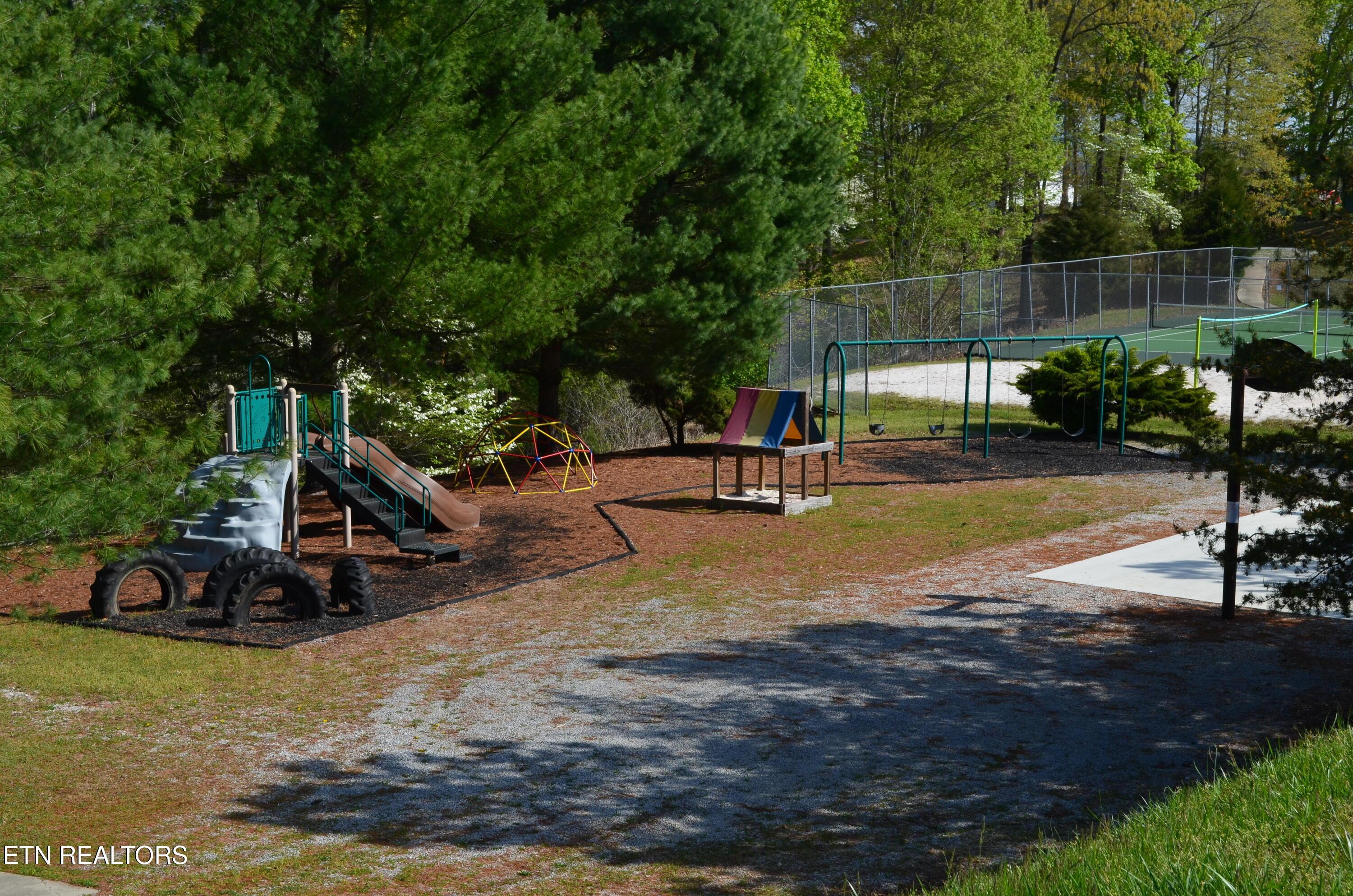 225 Sam & Maria Way, Lafollette, TN - Norris Lake Real Estate - Image# 39