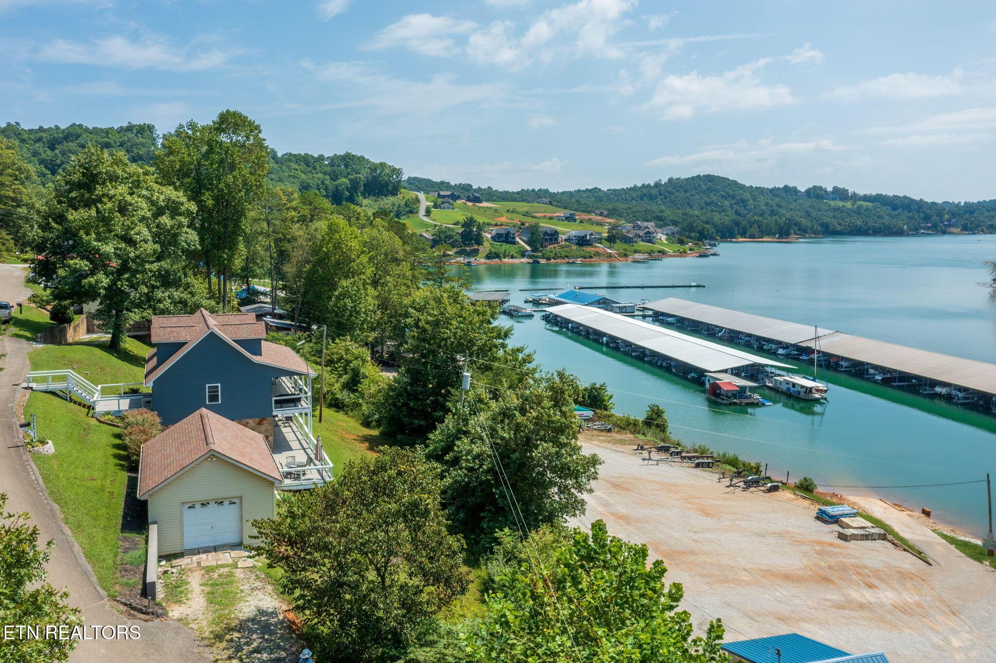 148 Mariner Point Rd, Lafollette, TN - Norris Lake Real Estate - Image# 2