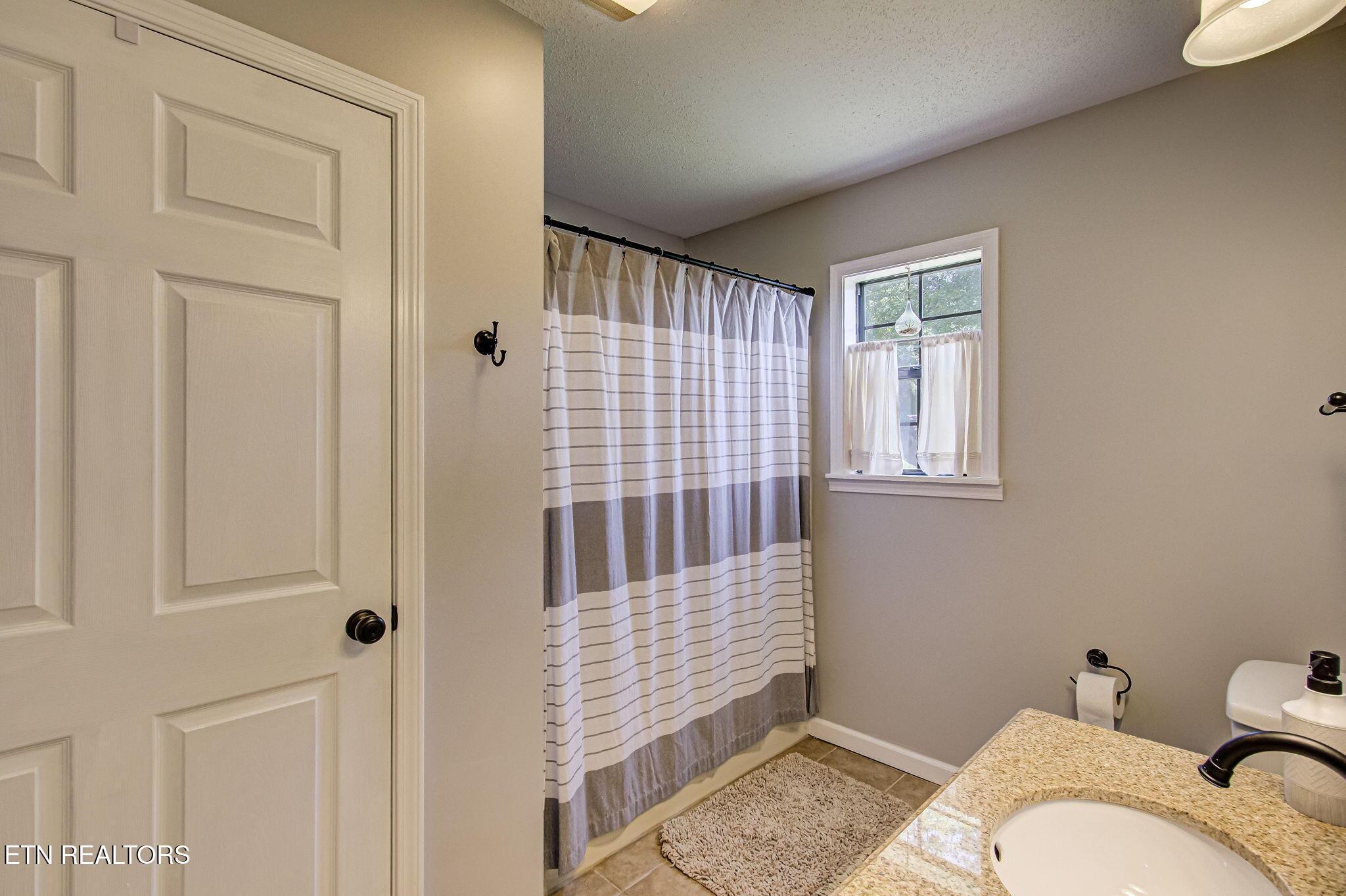 148 Mariner Point Rd, Lafollette, TN - Norris Lake Real Estate - Image# 15