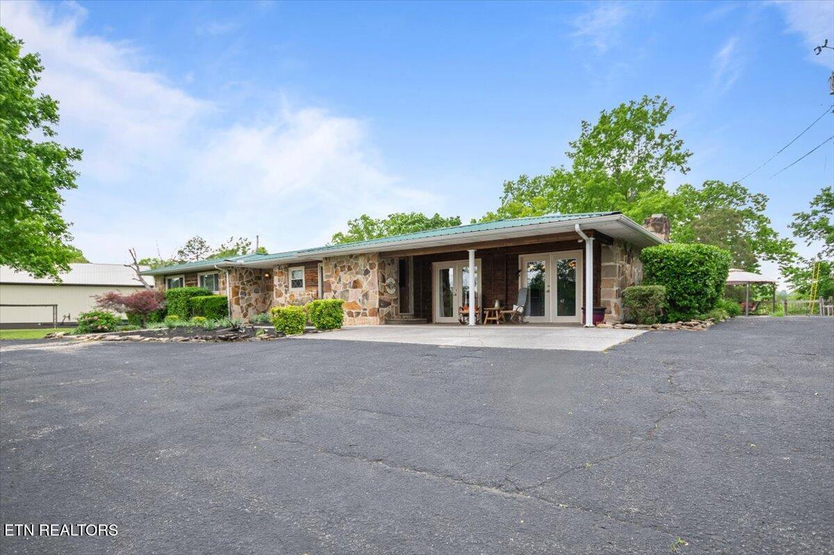 446 Oak Run Rd, Lafollette, TN - Norris Lake Real Estate - Image# 9