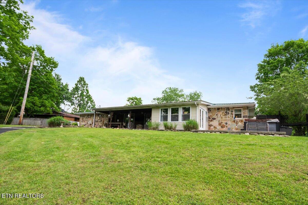 446 Oak Run Rd, Lafollette, TN - Norris Lake Real Estate - Image# 16
