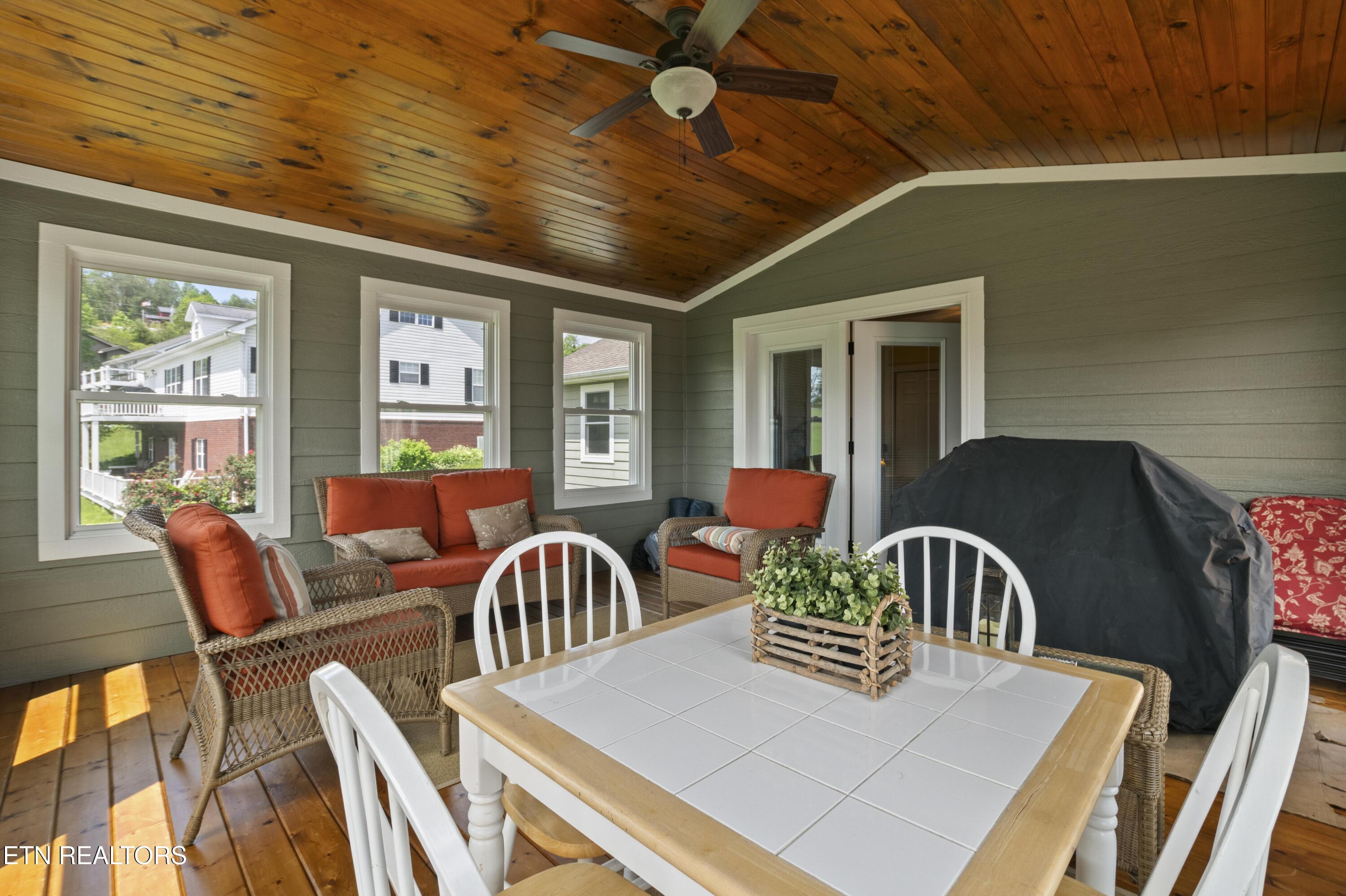 345 Mariner Point Rd, Lafollette, TN - Norris Lake Real Estate - Image# 24