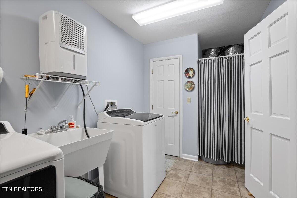 334 Little Buck Lane, Lafollette, TN - Norris Lake Real Estate - Image# 26