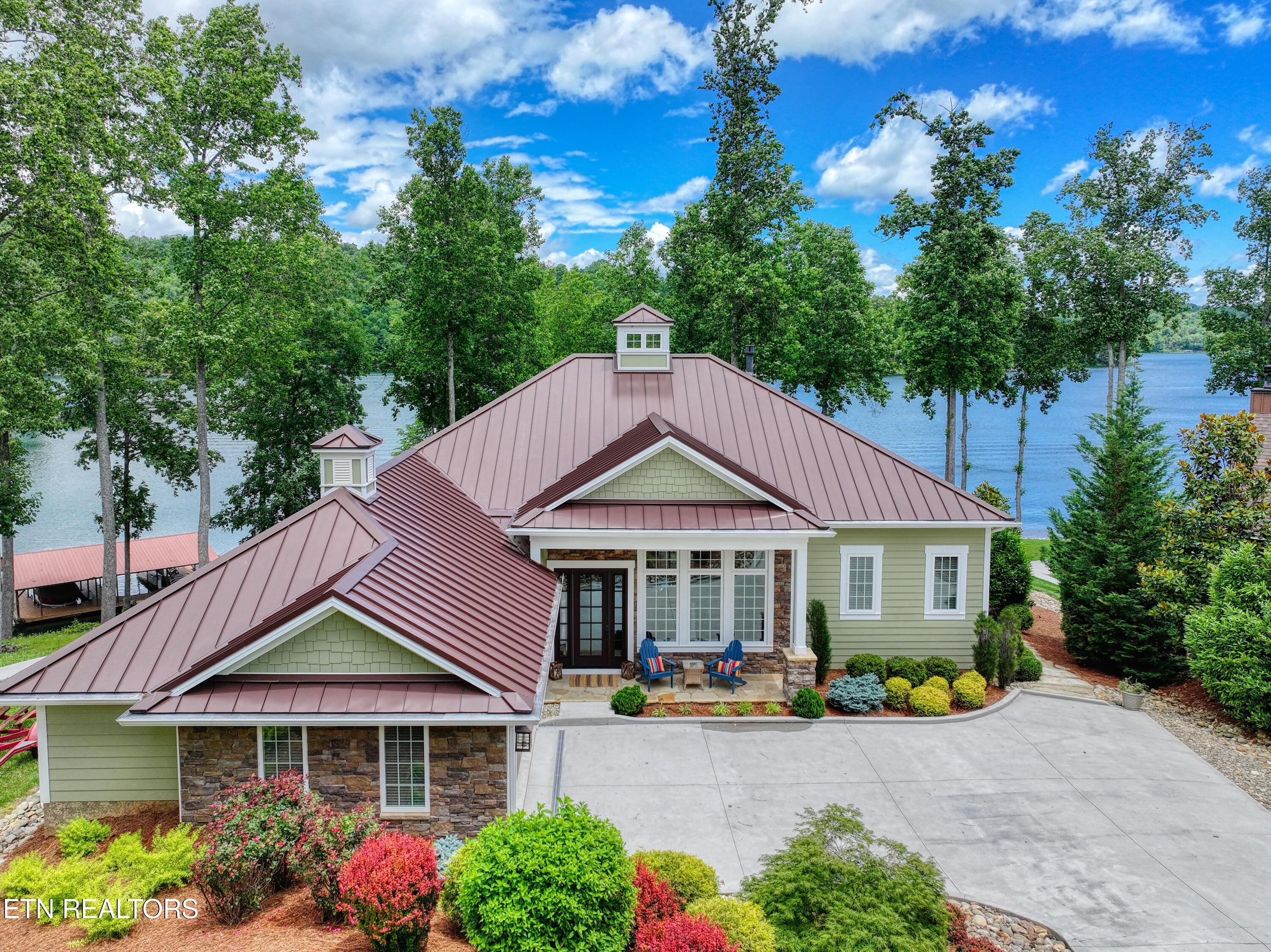 429 Hiawassee View Drive, Jacksboro, TN - Norris Lake Real Estate - Image# 1