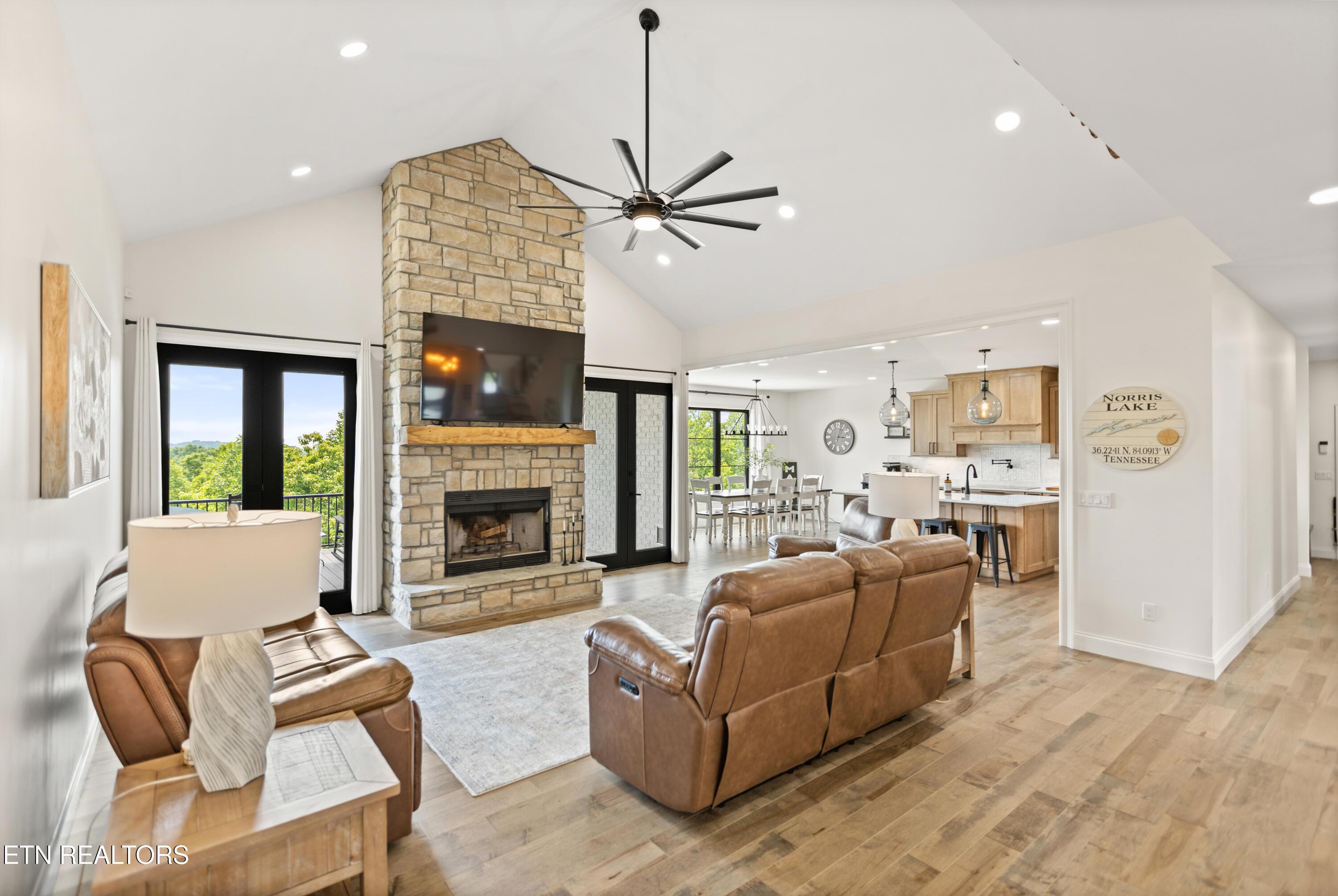 888 Smokey Quartz Blvd Blvd, New Tazewell, TN - Norris Lake Real Estate - Image# 21