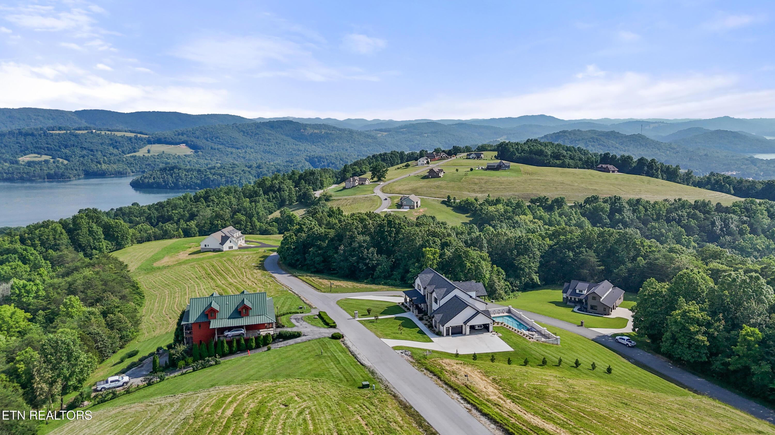 888 Smokey Quartz Blvd Blvd, New Tazewell, TN - Norris Lake Real Estate - Image# 13