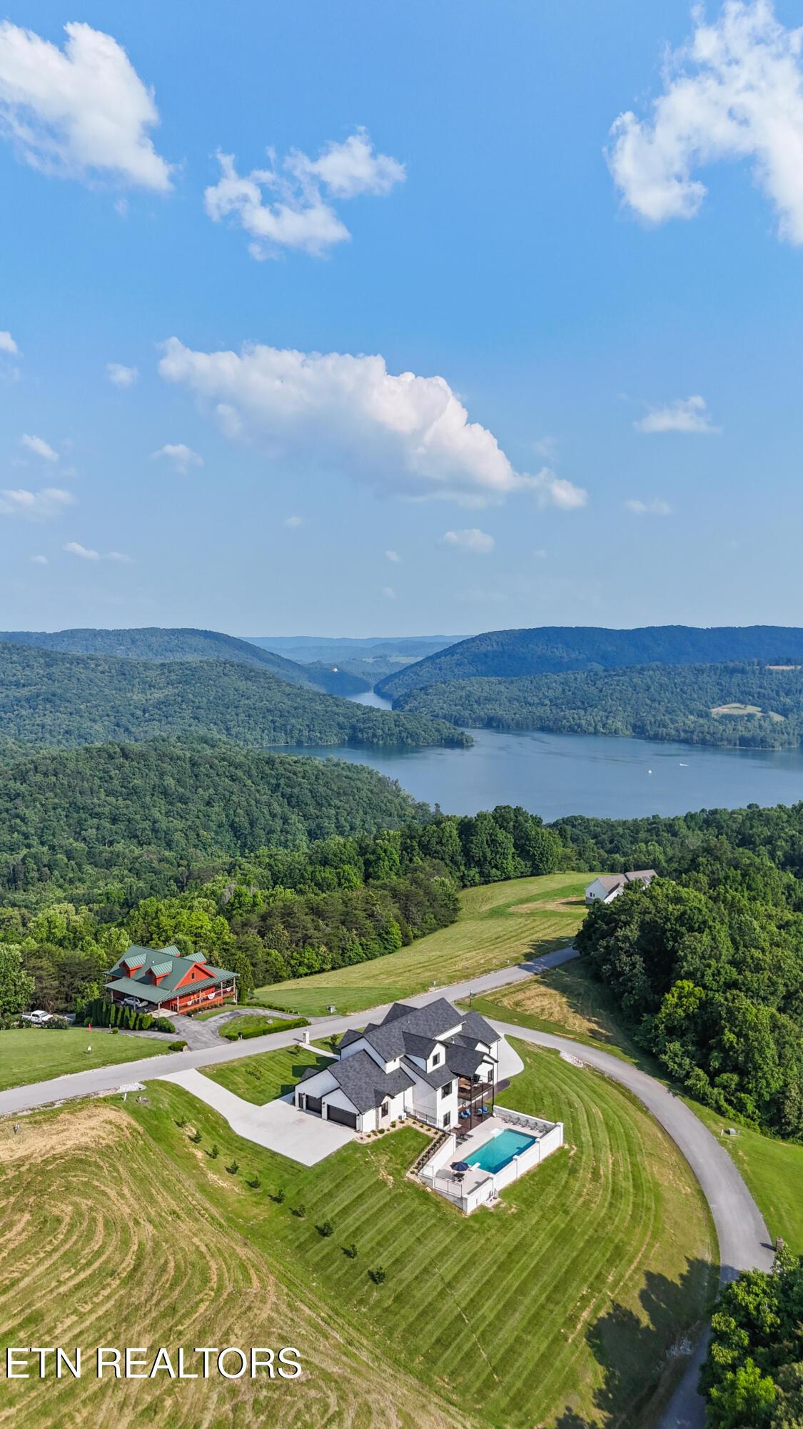 888 Smokey Quartz Blvd Blvd, New Tazewell, TN - Norris Lake Real Estate - Image# 16