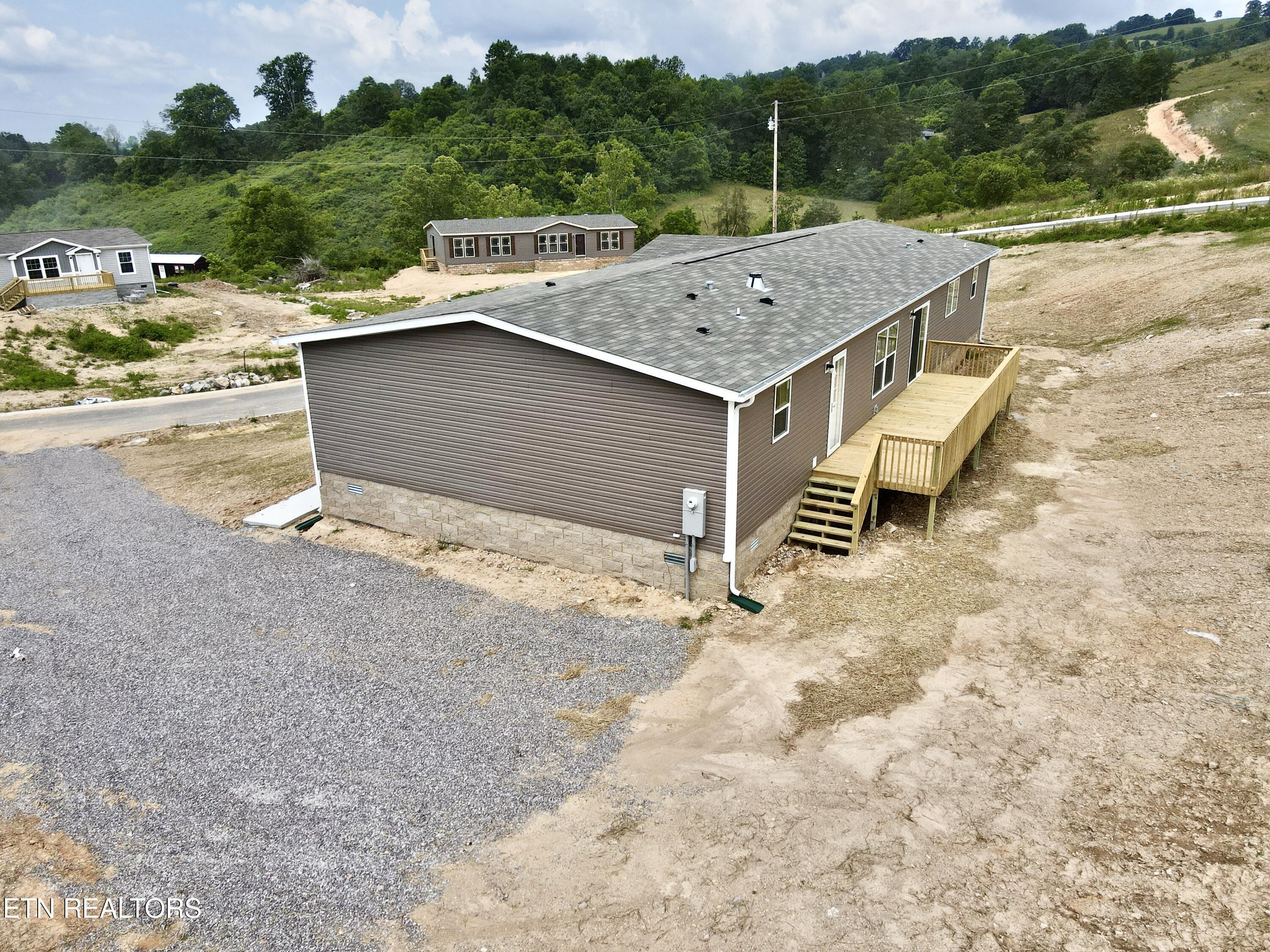 320 Perkey Way, Tazewell, TN - Norris Lake Real Estate - Image# 3