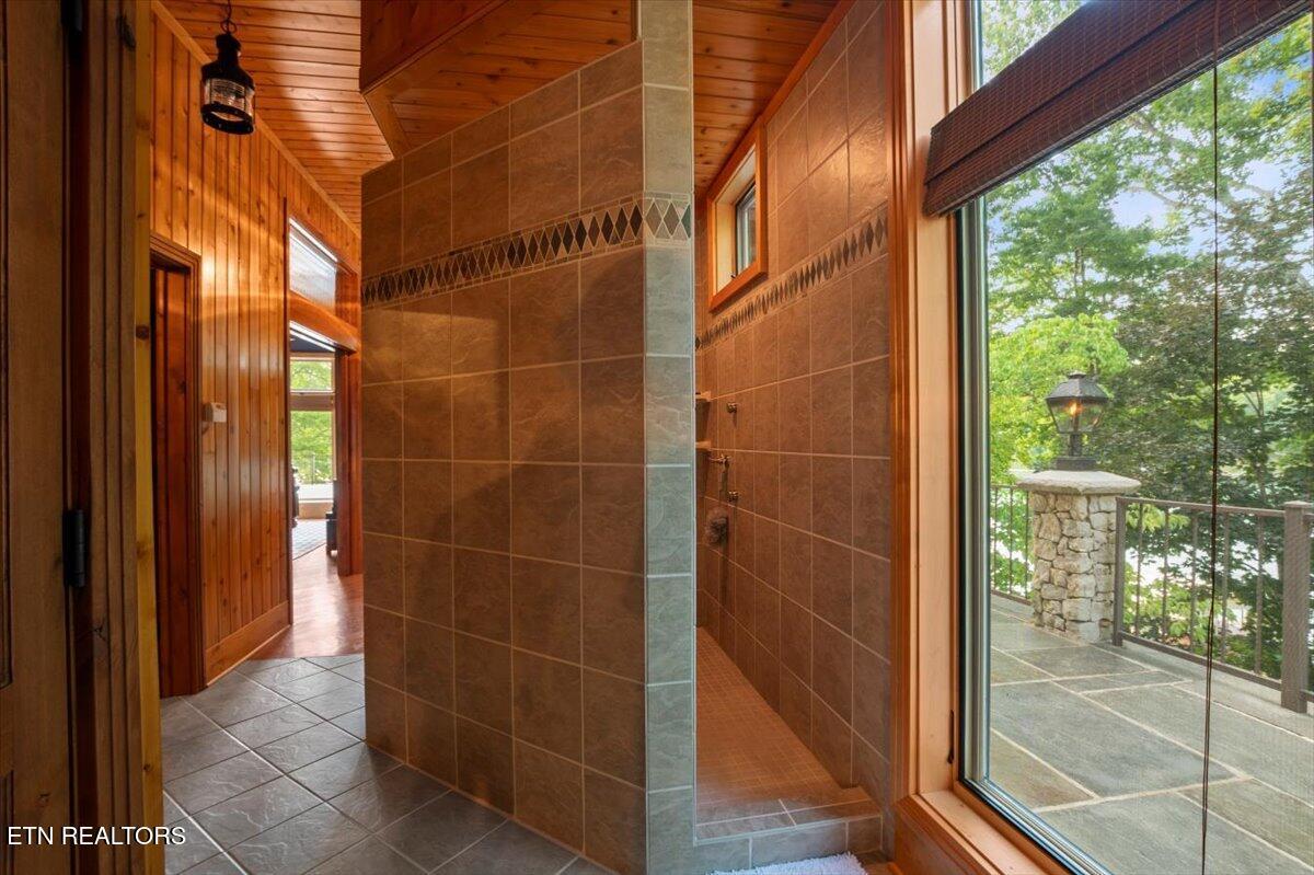 311 Deerwood Lane, Lafollette, TN - Norris Lake Real Estate - Image# 20
