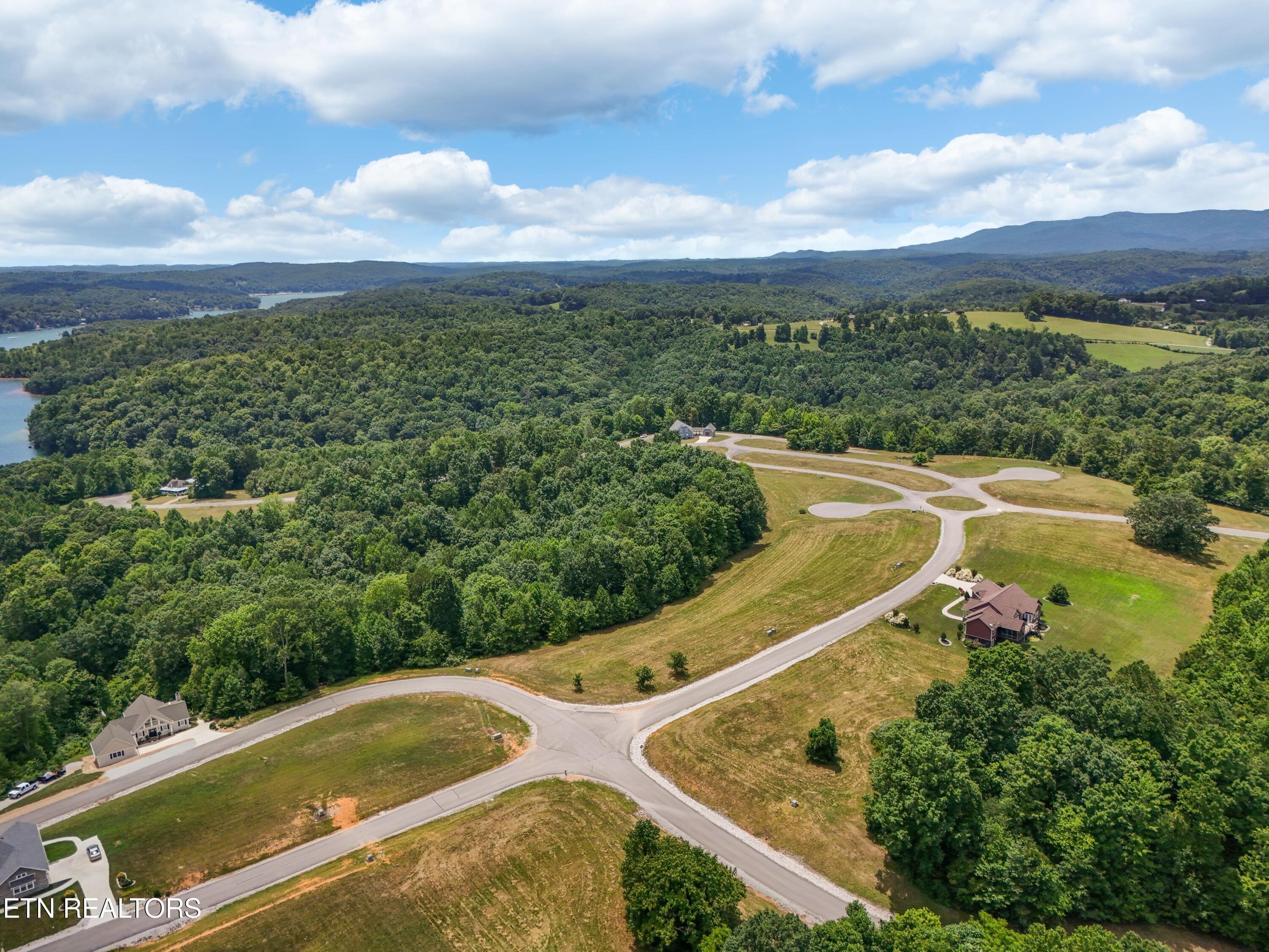 512 Cedar Gate Lane, Lafollette, TN - Norris Lake Real Estate - Image# 14