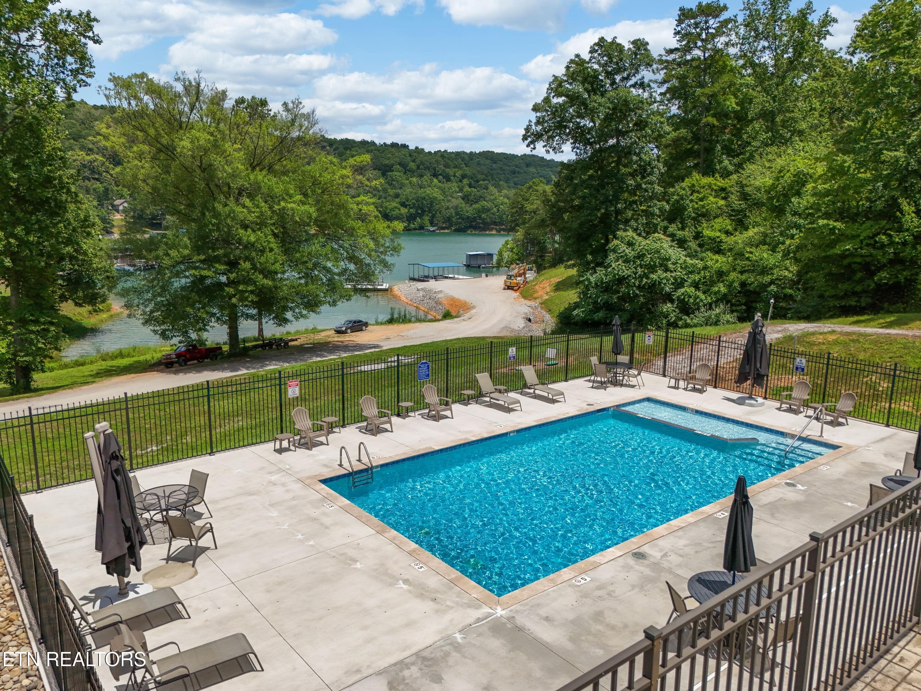 512 Cedar Gate Lane, Lafollette, TN - Norris Lake Real Estate - Image# 18
