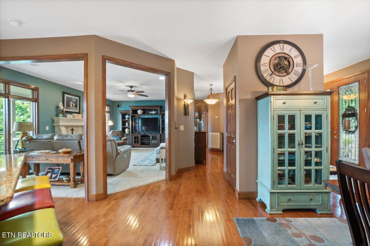124 Smokeys Point, Lafollette, TN - Norris Lake Real Estate - Image# 10