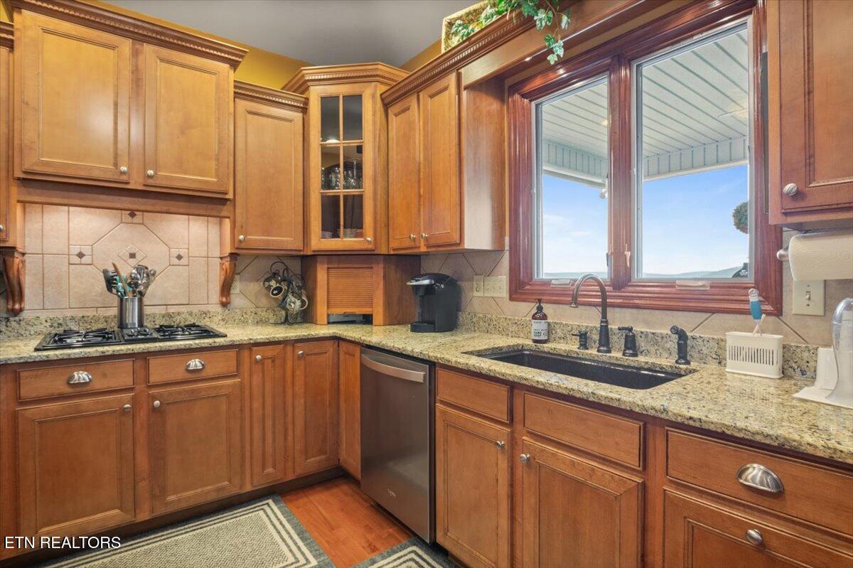 124 Smokeys Point, Lafollette, TN - Norris Lake Real Estate - Image# 16