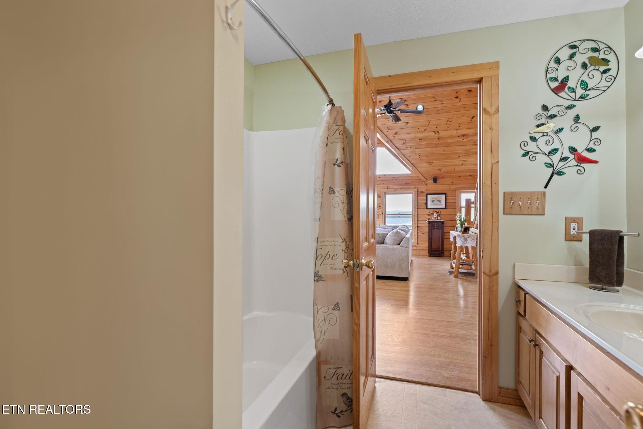 201 Wildcat Hallow Rd, New Tazewell, TN - Norris Lake Real Estate - Image# 20
