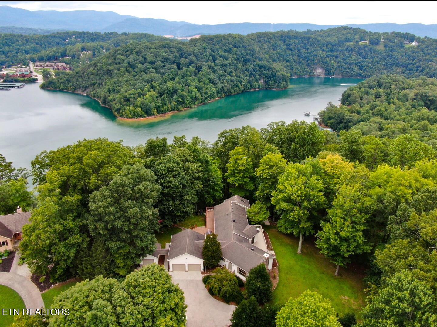 337 Fox Ridge Lane, Caryville, TN - Norris Lake Real Estate - Image# 1