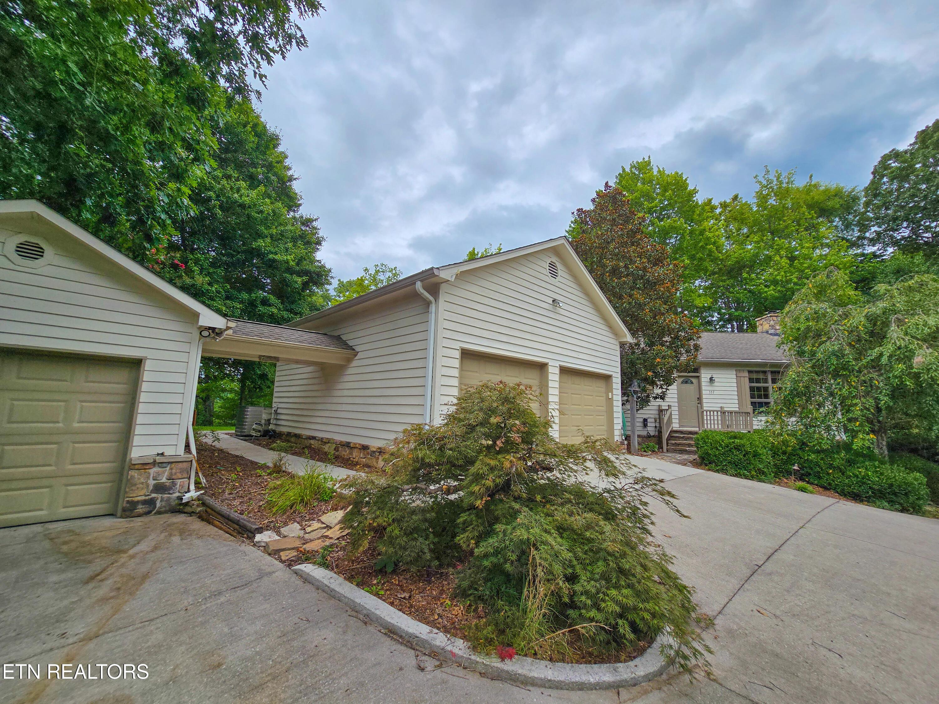 337 Fox Ridge Lane, Caryville, TN - Norris Lake Real Estate - Image# 2