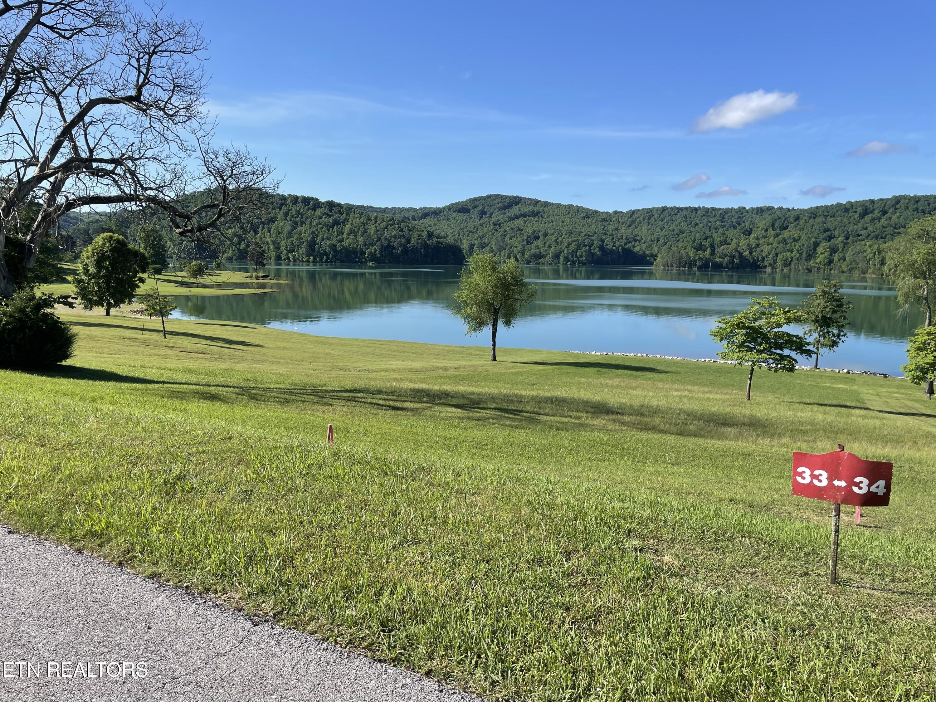 1 Crown Pointe Rd, Lafollette, TN - Norris Lake Real Estate - Image# 3