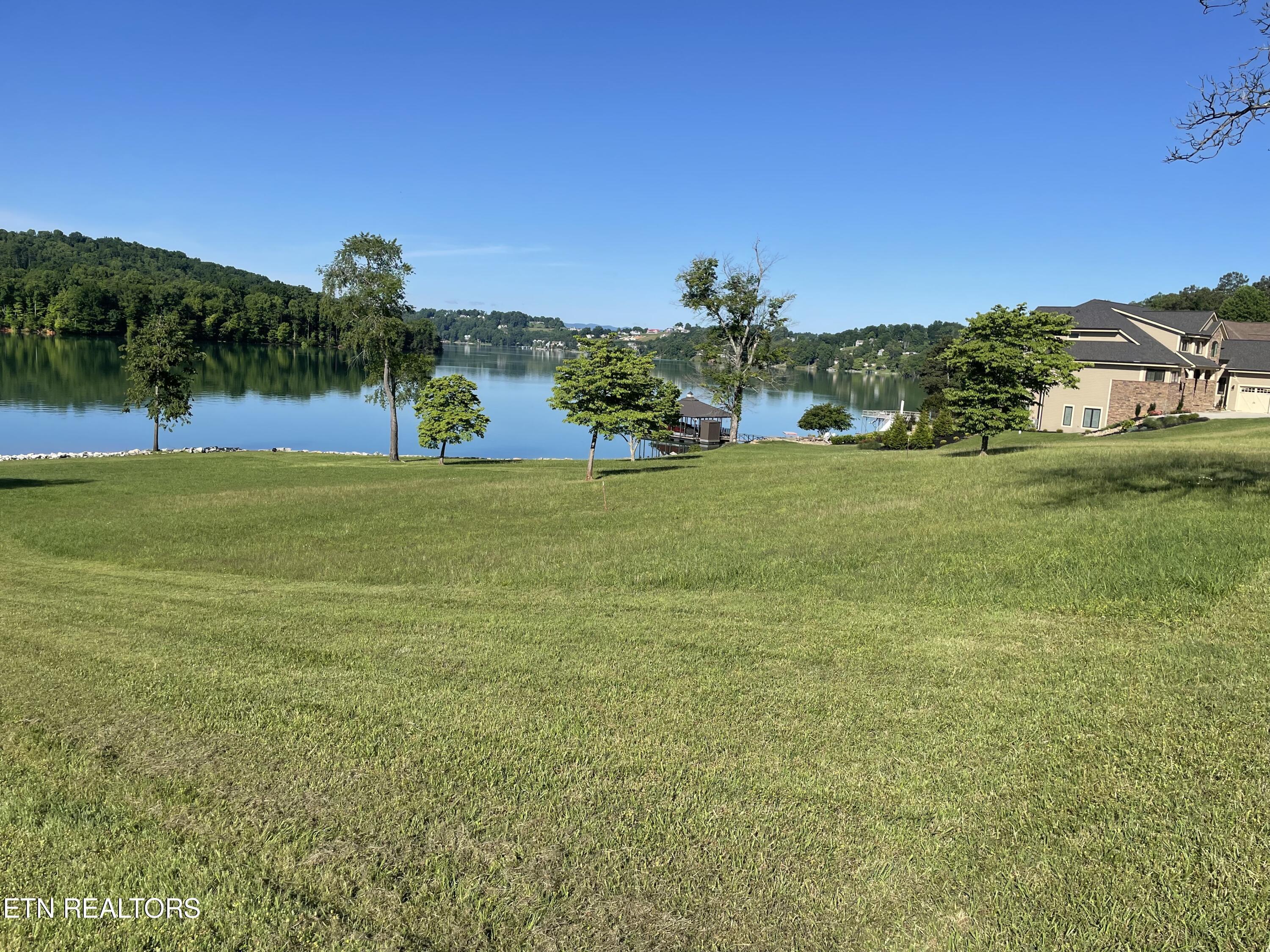 1 Crown Pointe Rd, Lafollette, TN - Norris Lake Real Estate - Image# 5