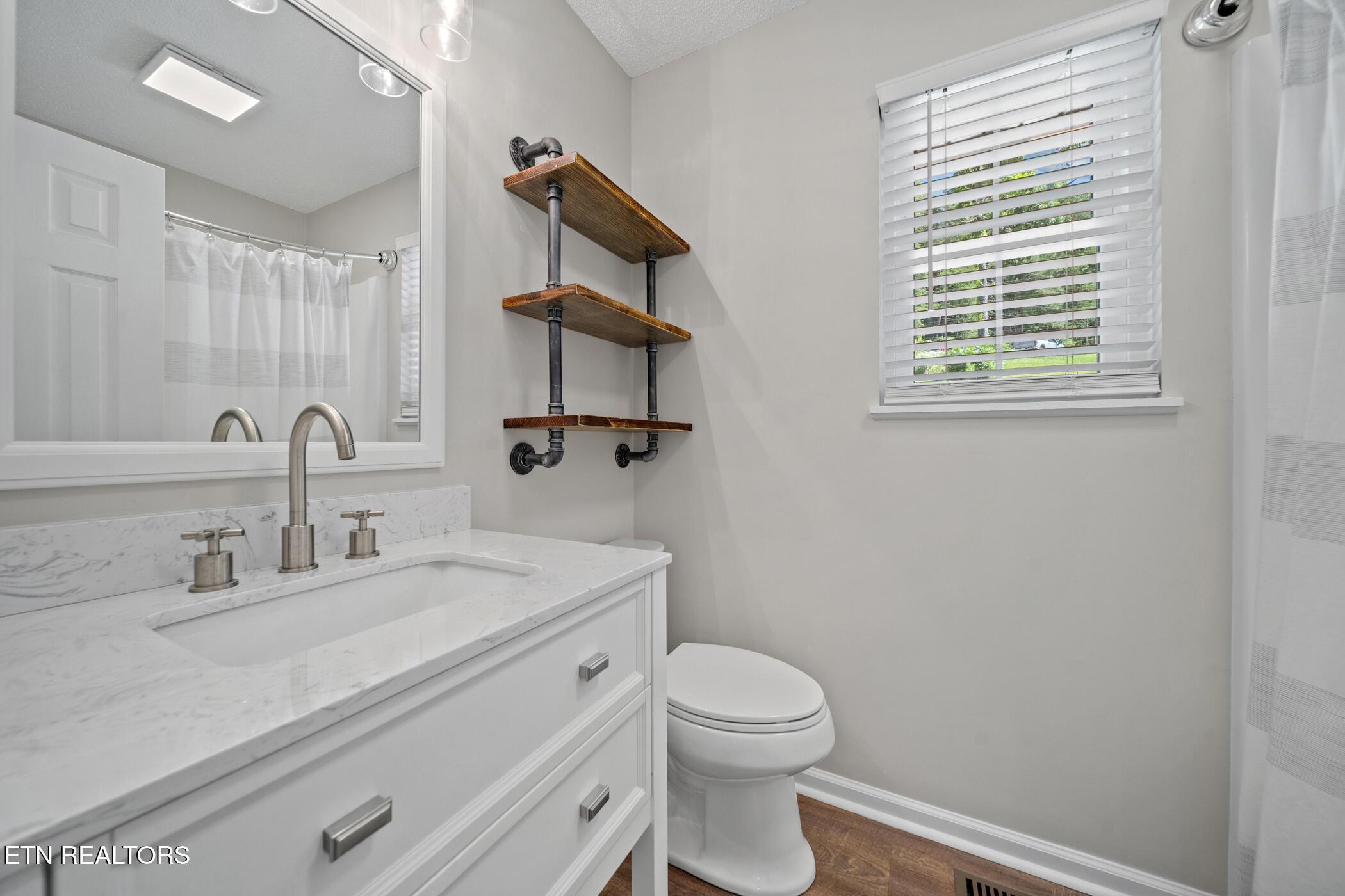 Norris Lake Real Estate - Image# 40