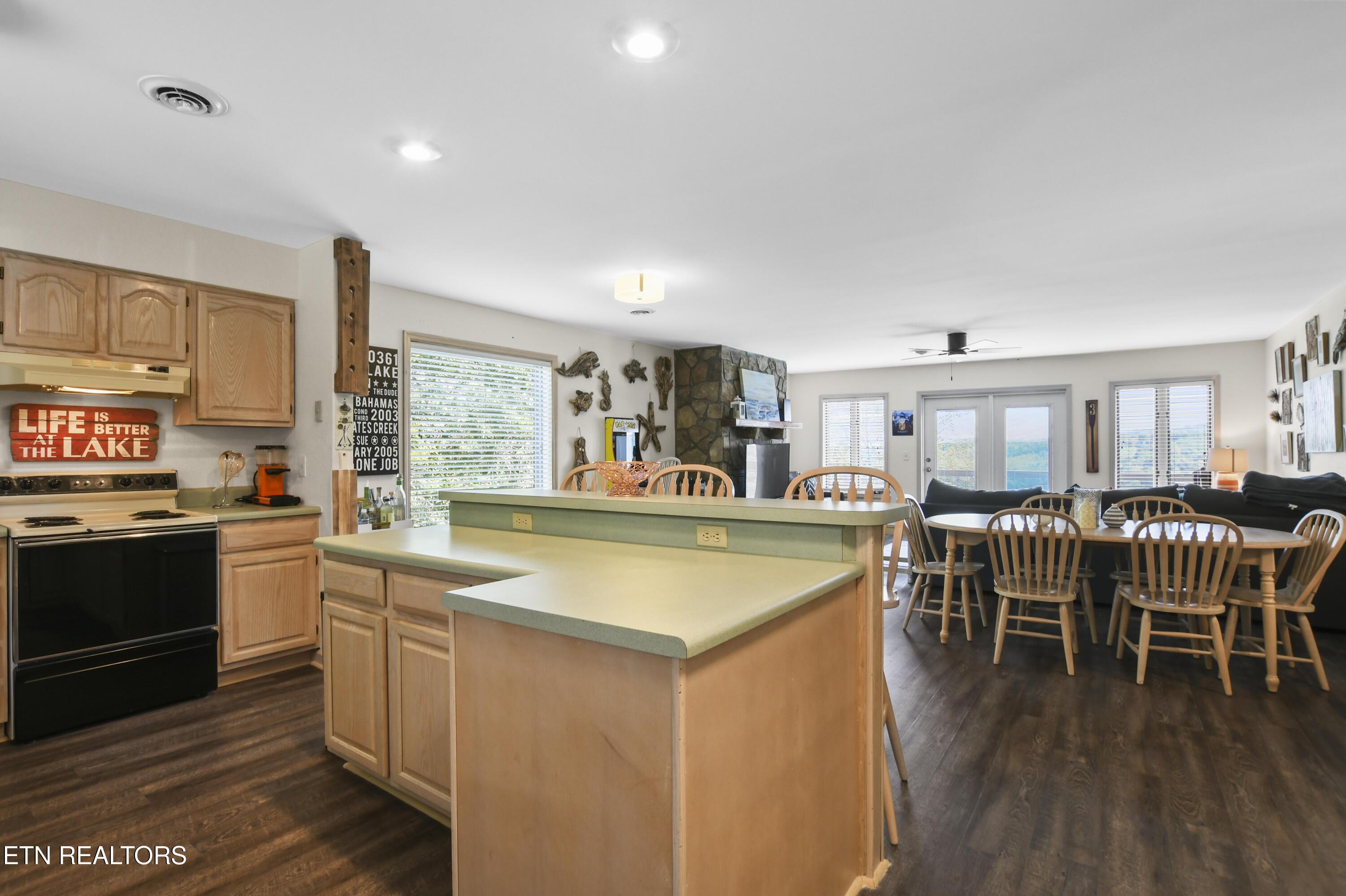 1231 Deerfield Way, Lafollette, TN - Norris Lake Real Estate - Image# 10
