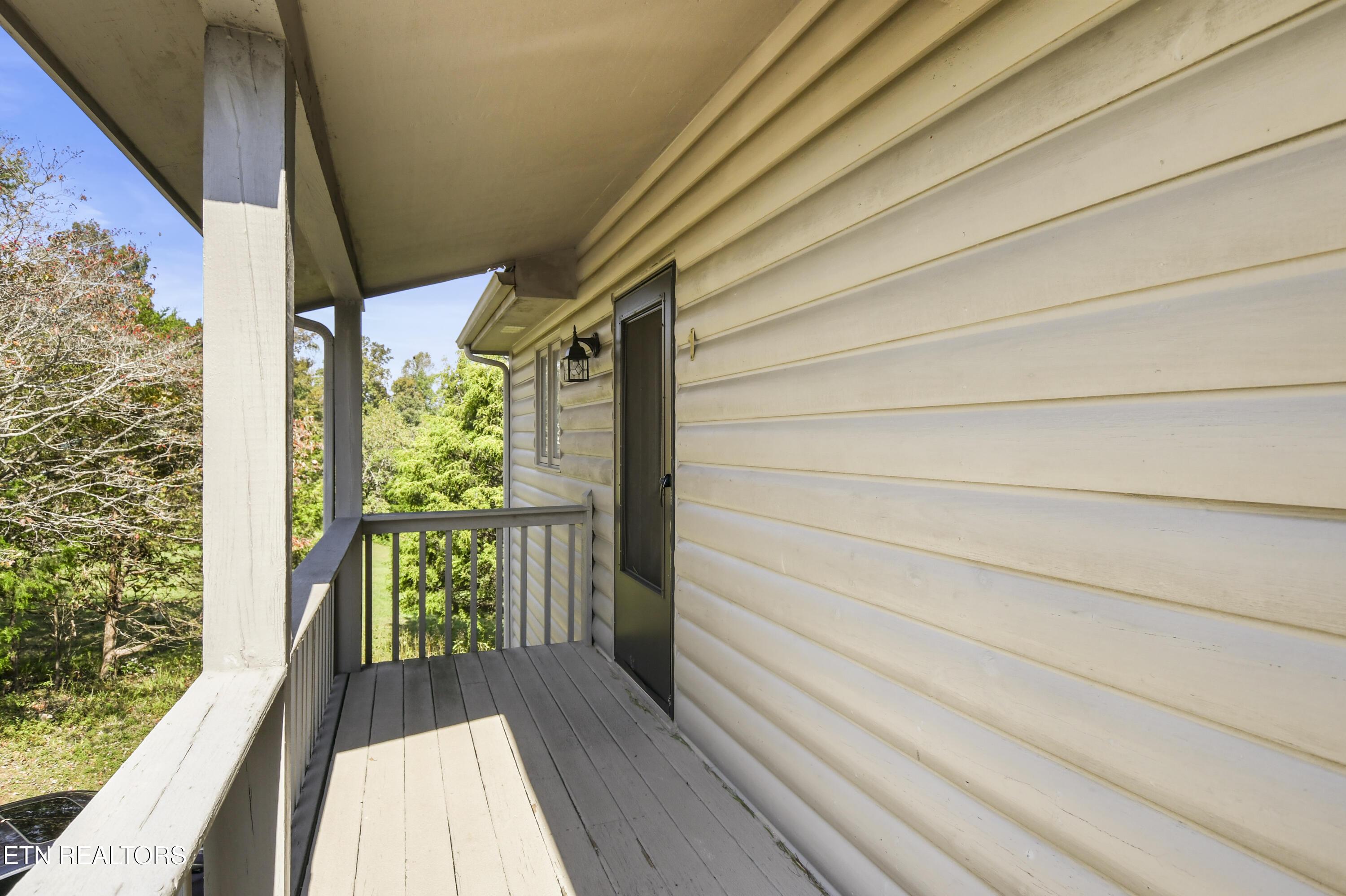 1231 Deerfield Way, Lafollette, TN - Norris Lake Real Estate - Image# 4