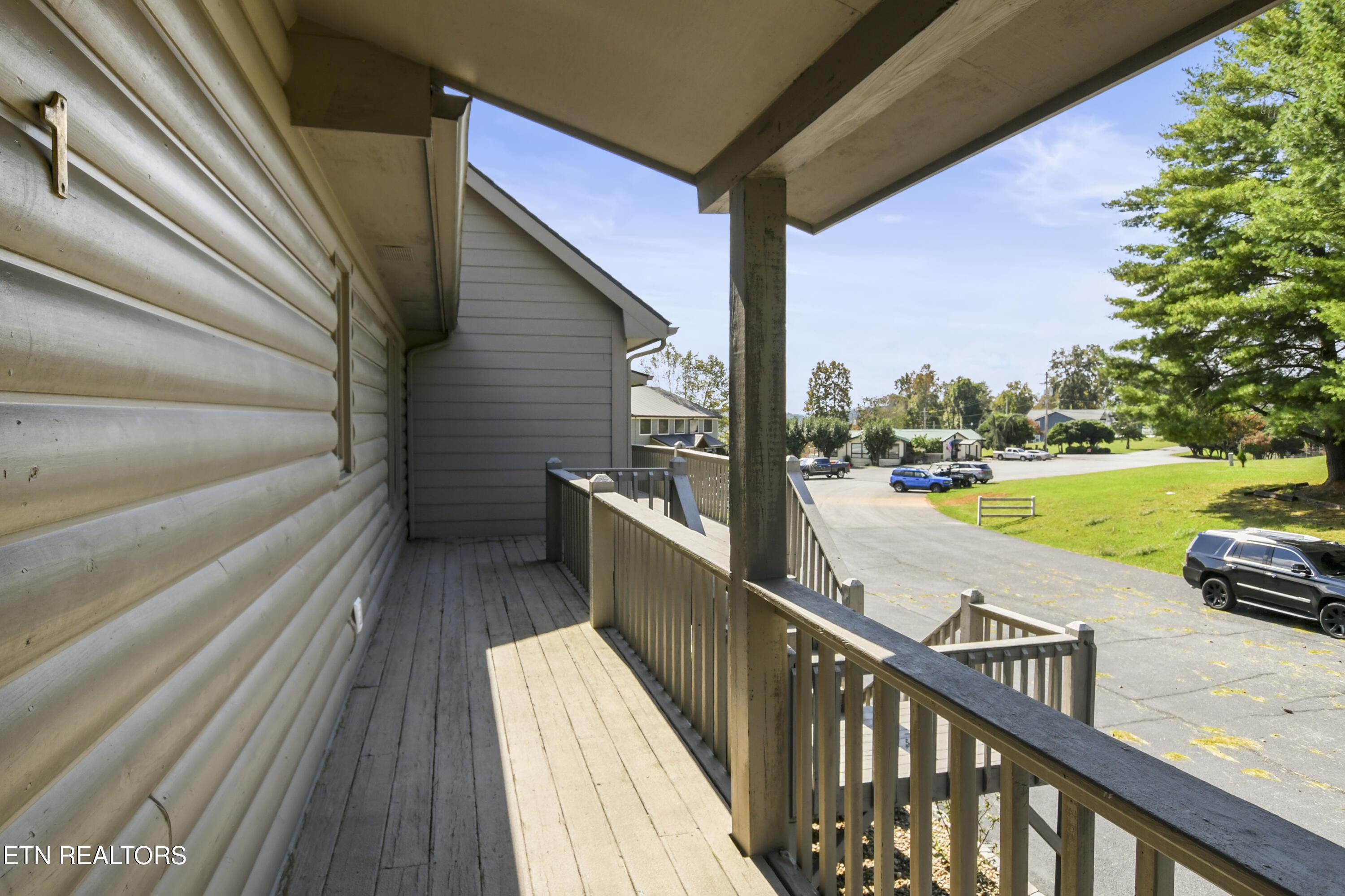 1231 Deerfield Way, Lafollette, TN - Norris Lake Real Estate - Image# 5