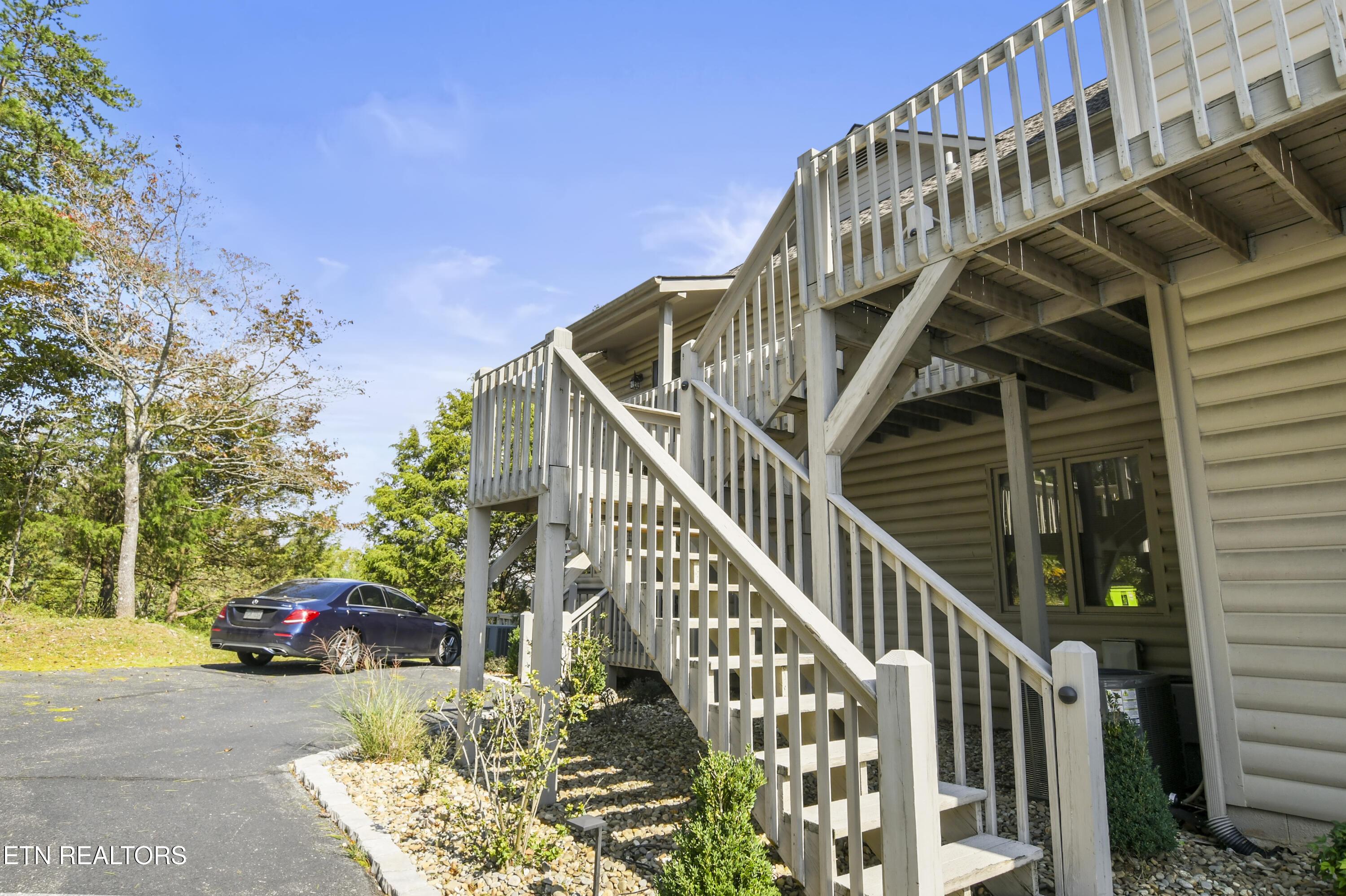 1231 Deerfield Way, Lafollette, TN - Norris Lake Real Estate - Image# 3